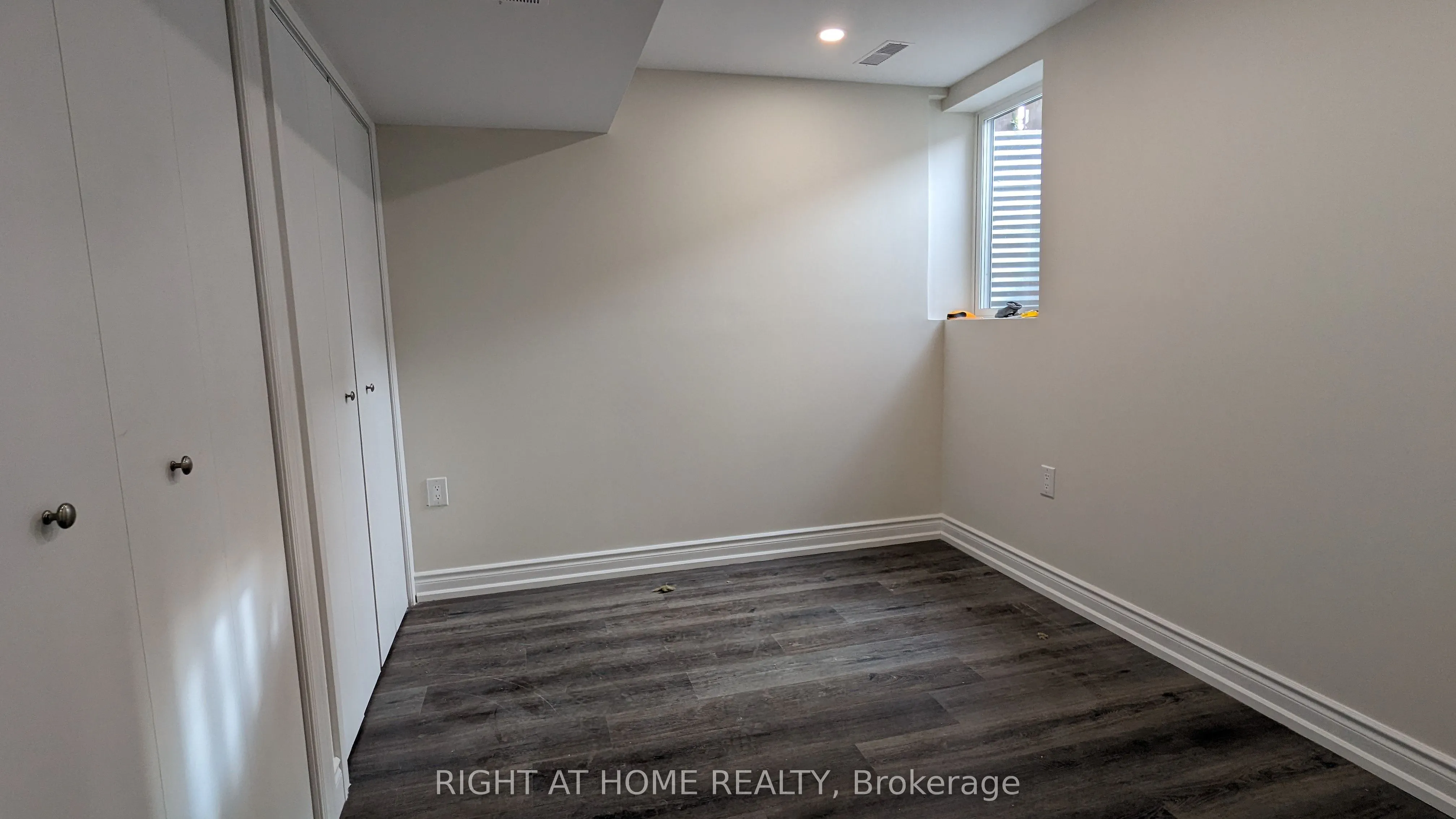 5654 Churchill Meadows Boulevard #Basement Unit
