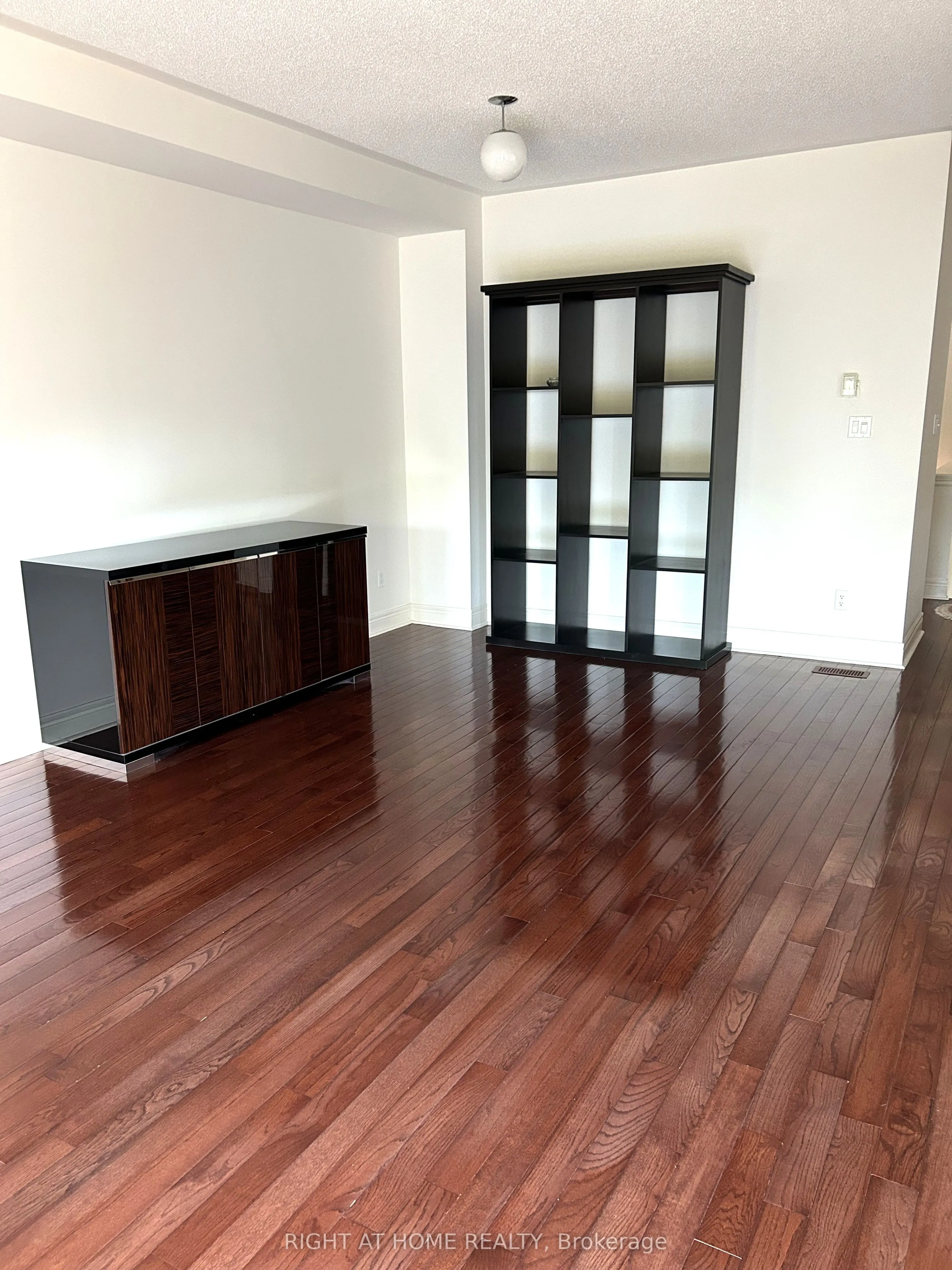 1130 Cawthra Road #2
