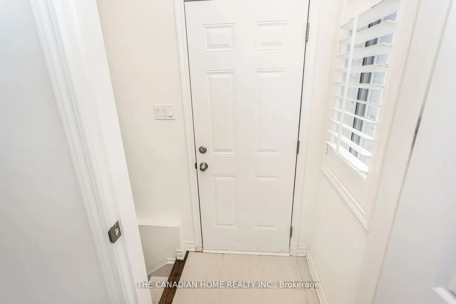 1261 Rose Way