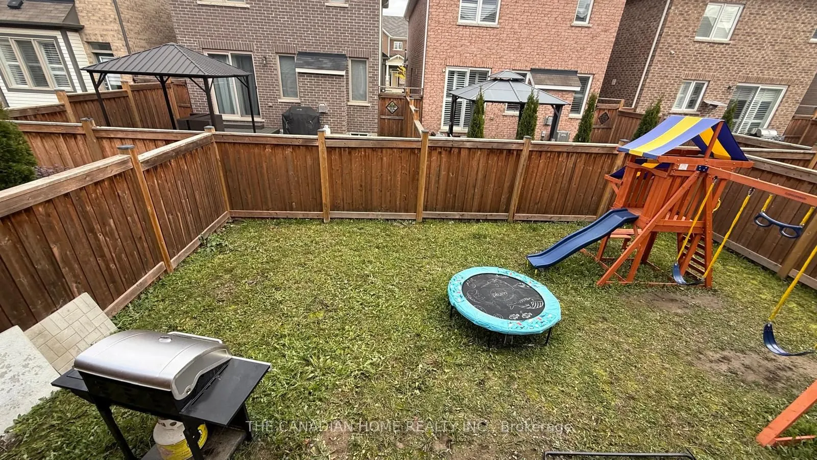 1261 Rose Way