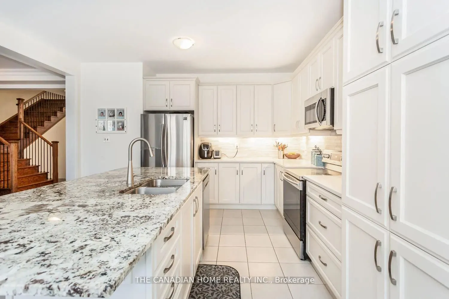 1261 Rose Way