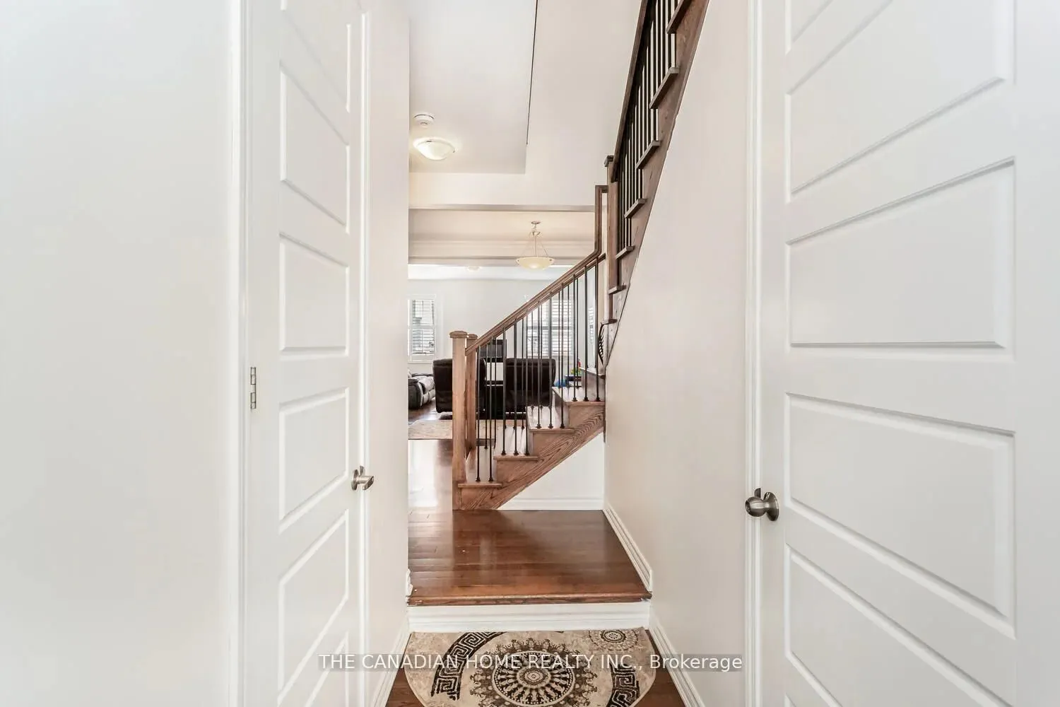 1261 Rose Way