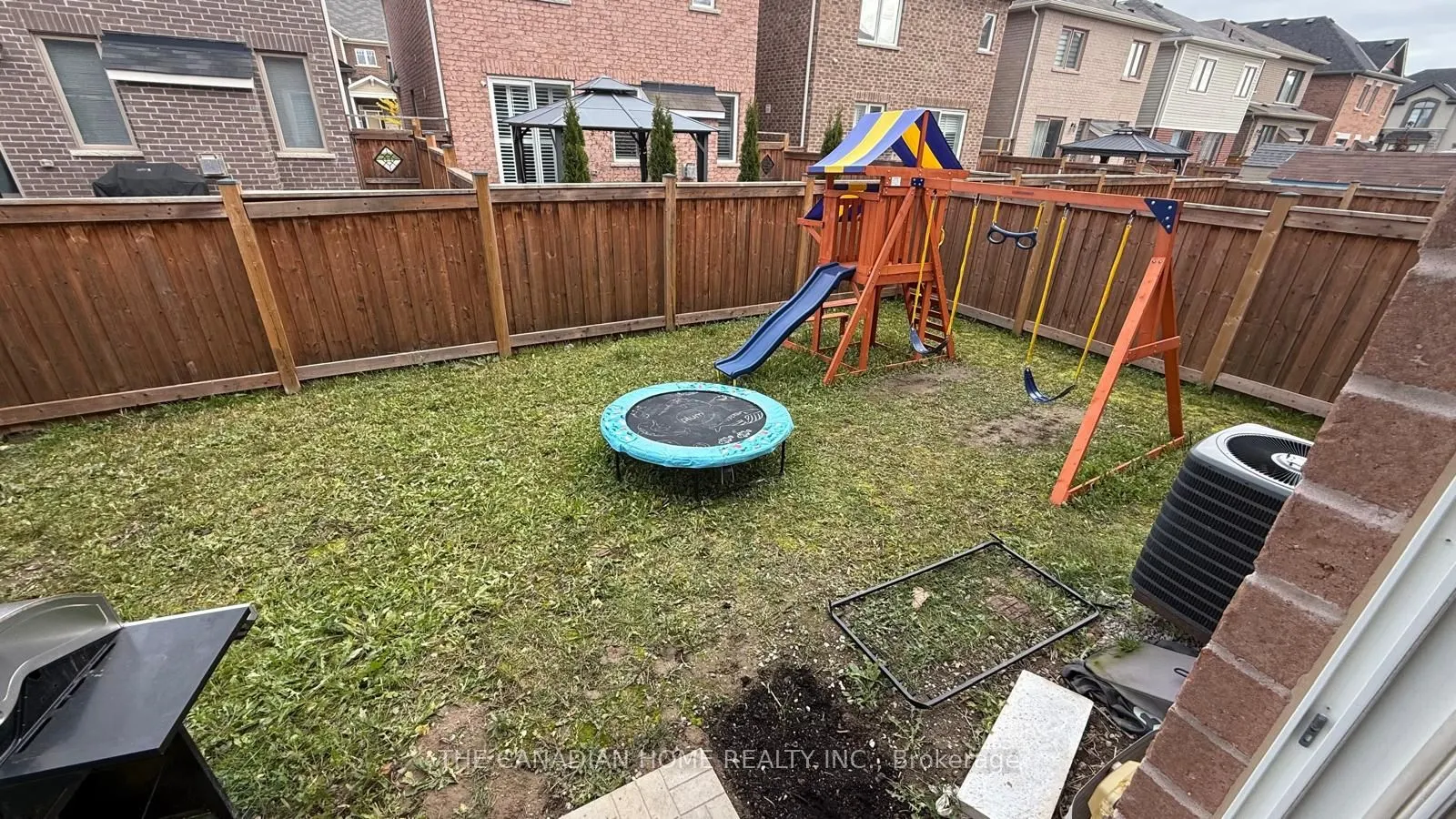 1261 Rose Way