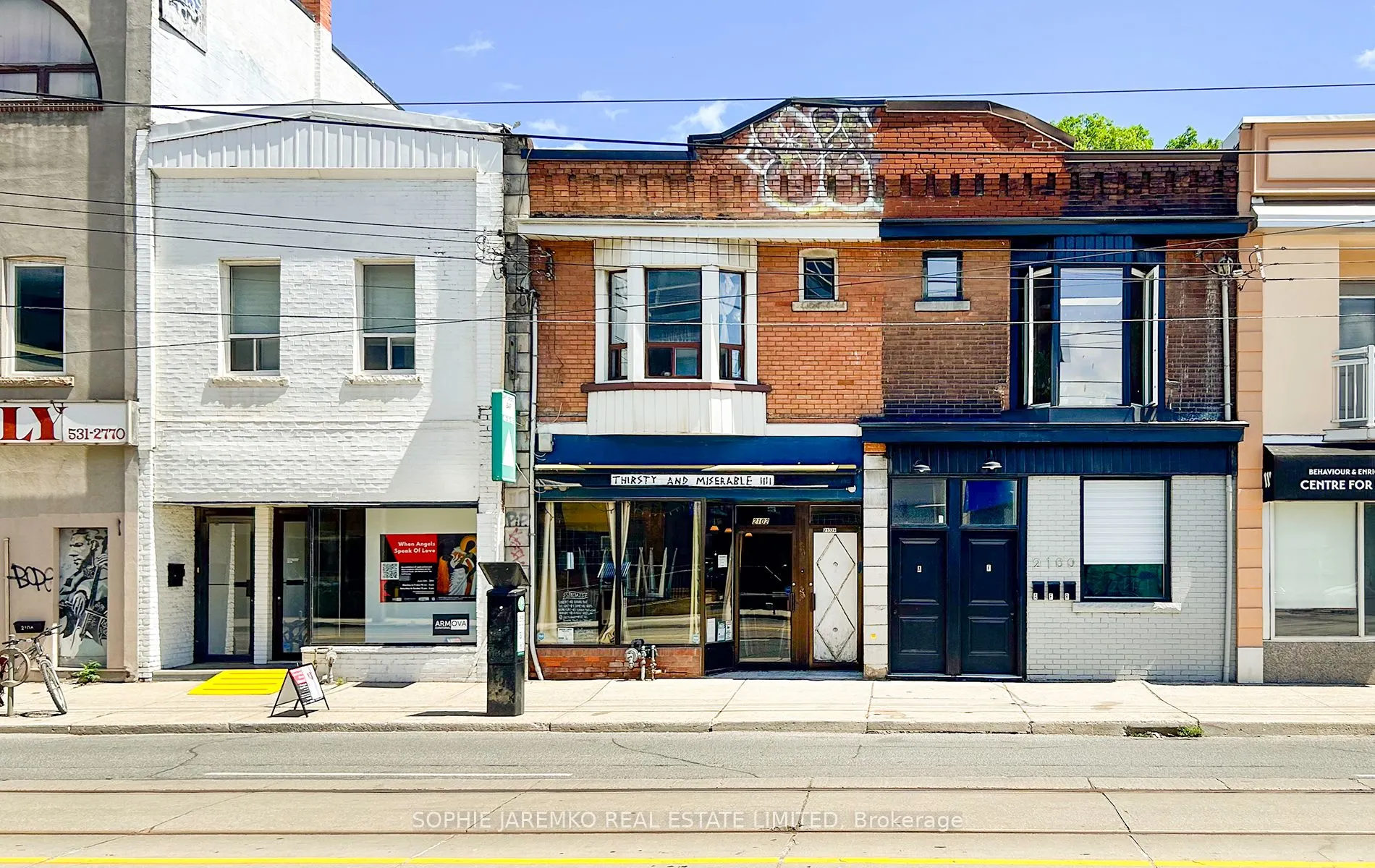 2102A Dundas Street W