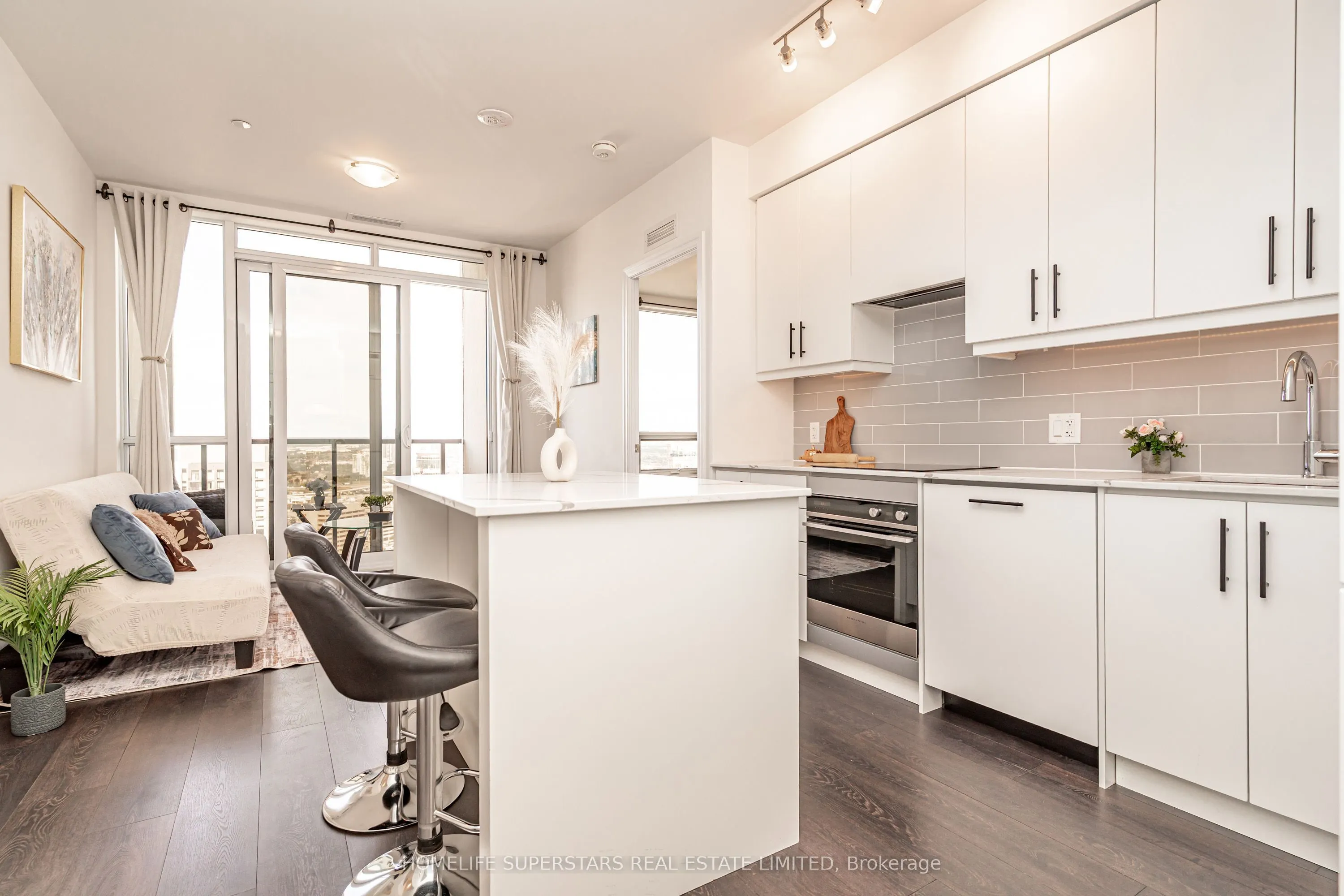30 Elm Drive W #3911