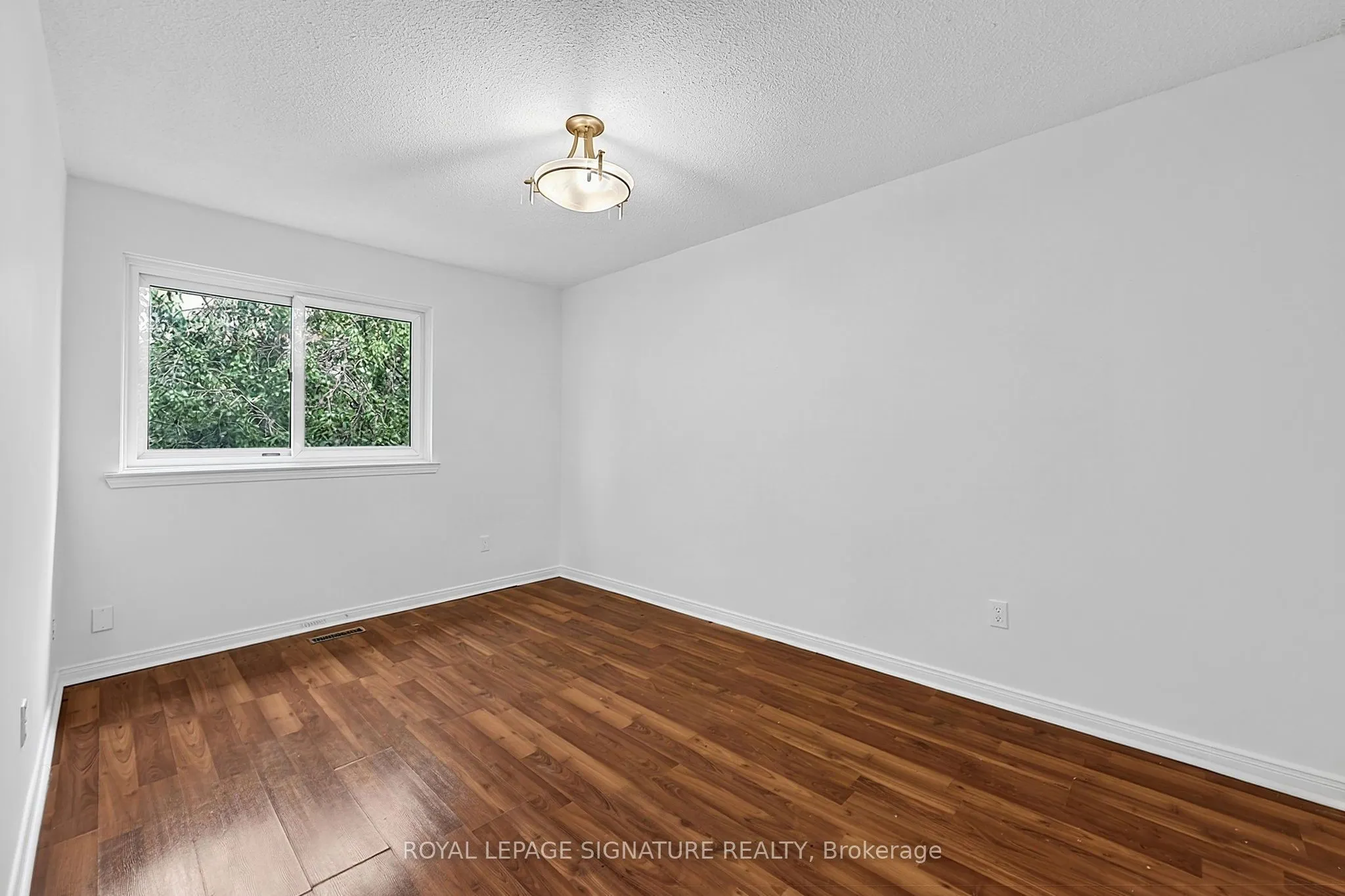 5950 Chidham Crescent