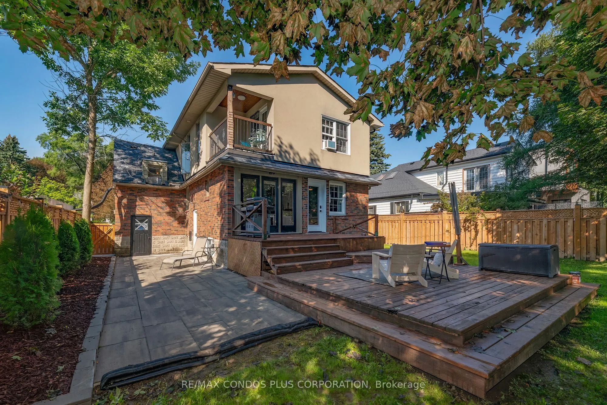 11 Elton Crescent
