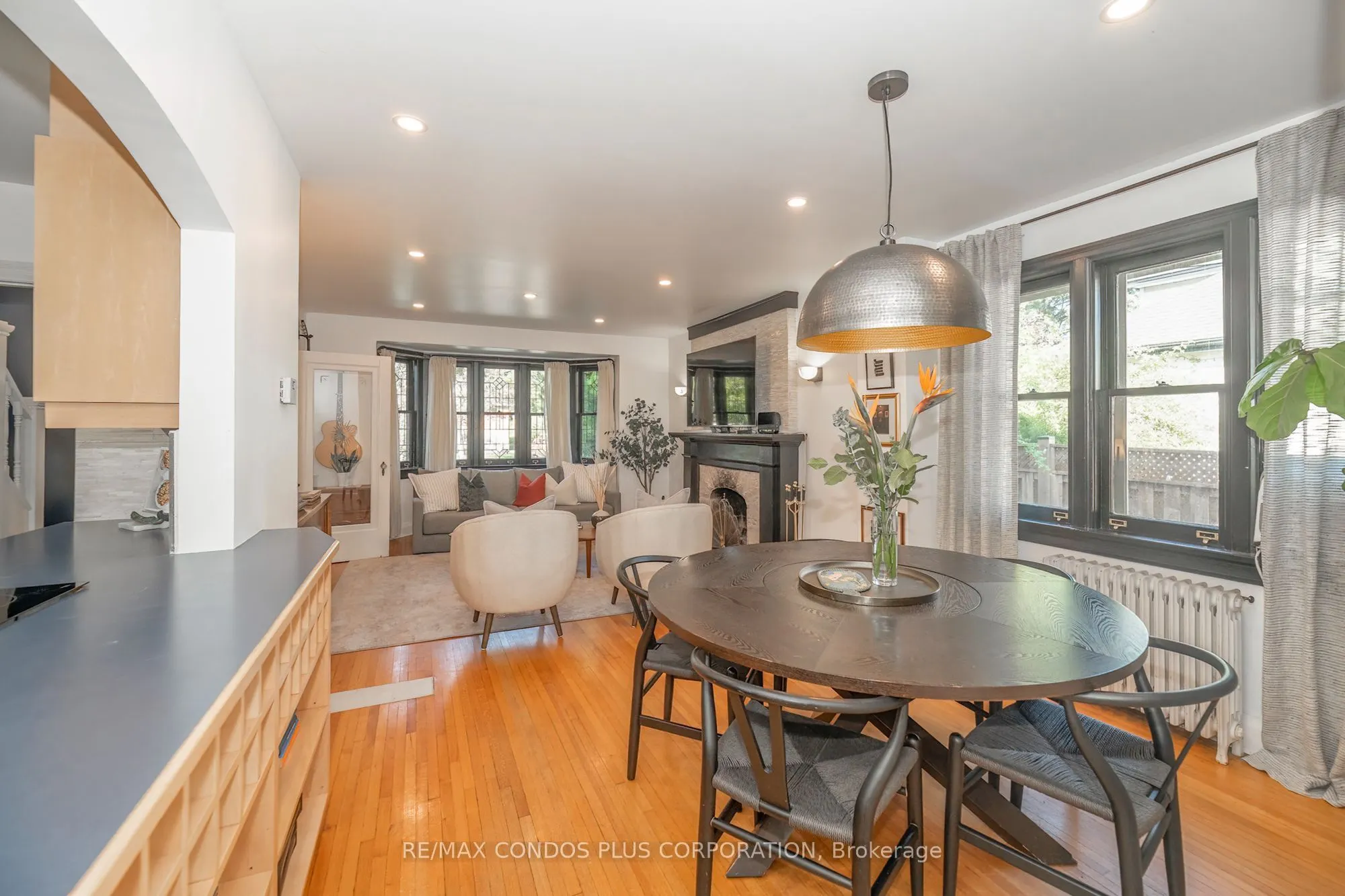 11 Elton Crescent