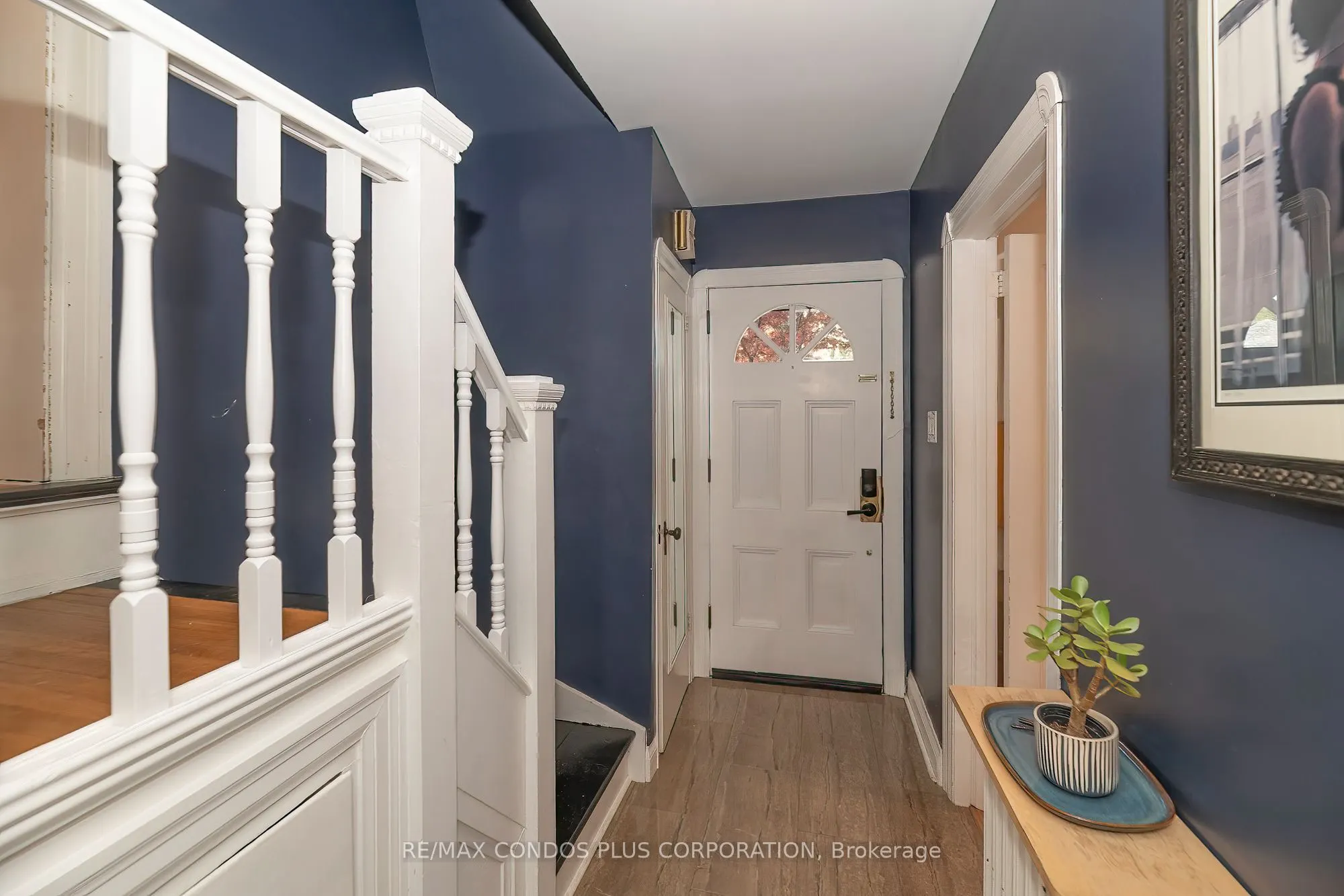 11 Elton Crescent