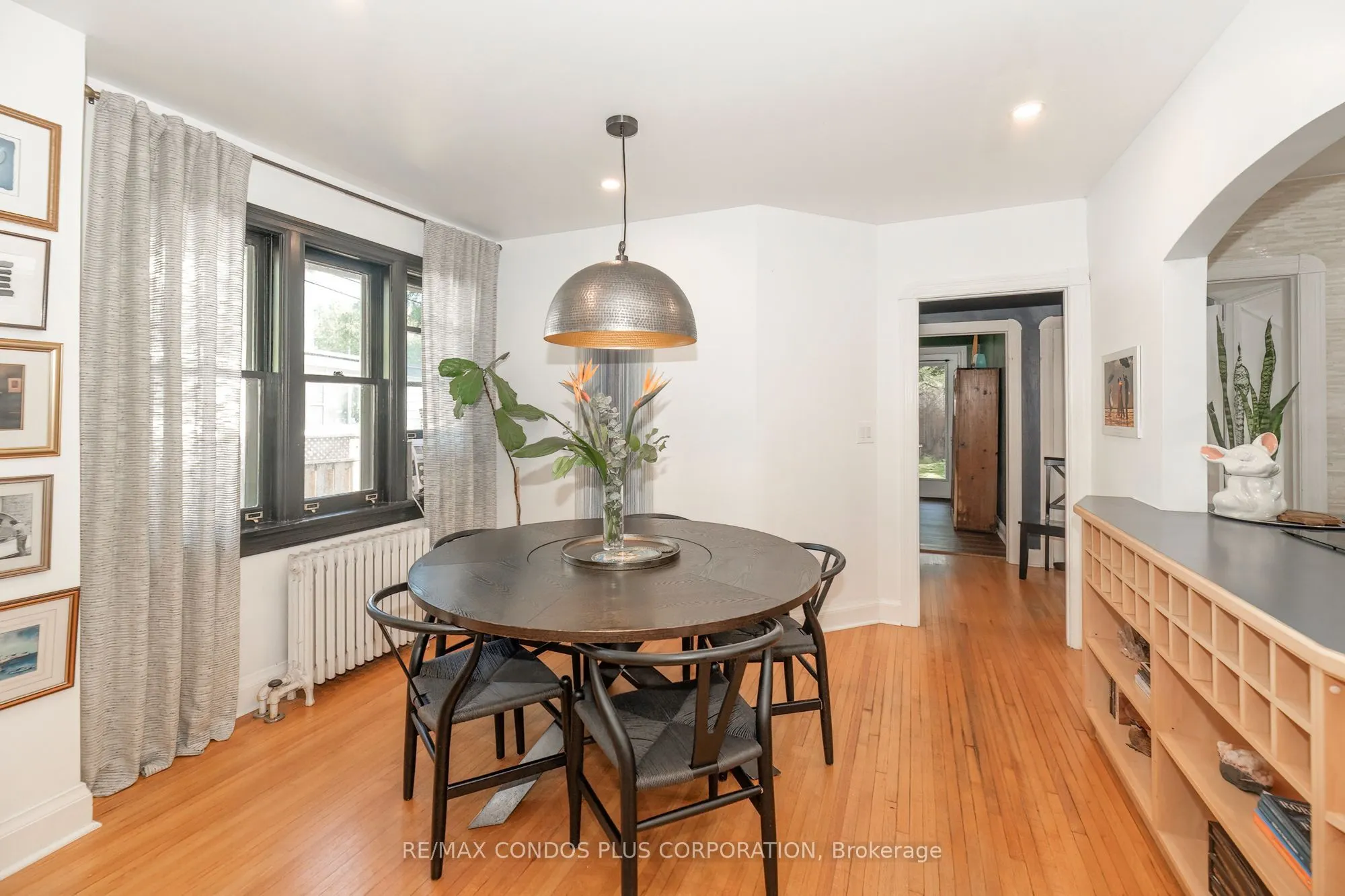 11 Elton Crescent