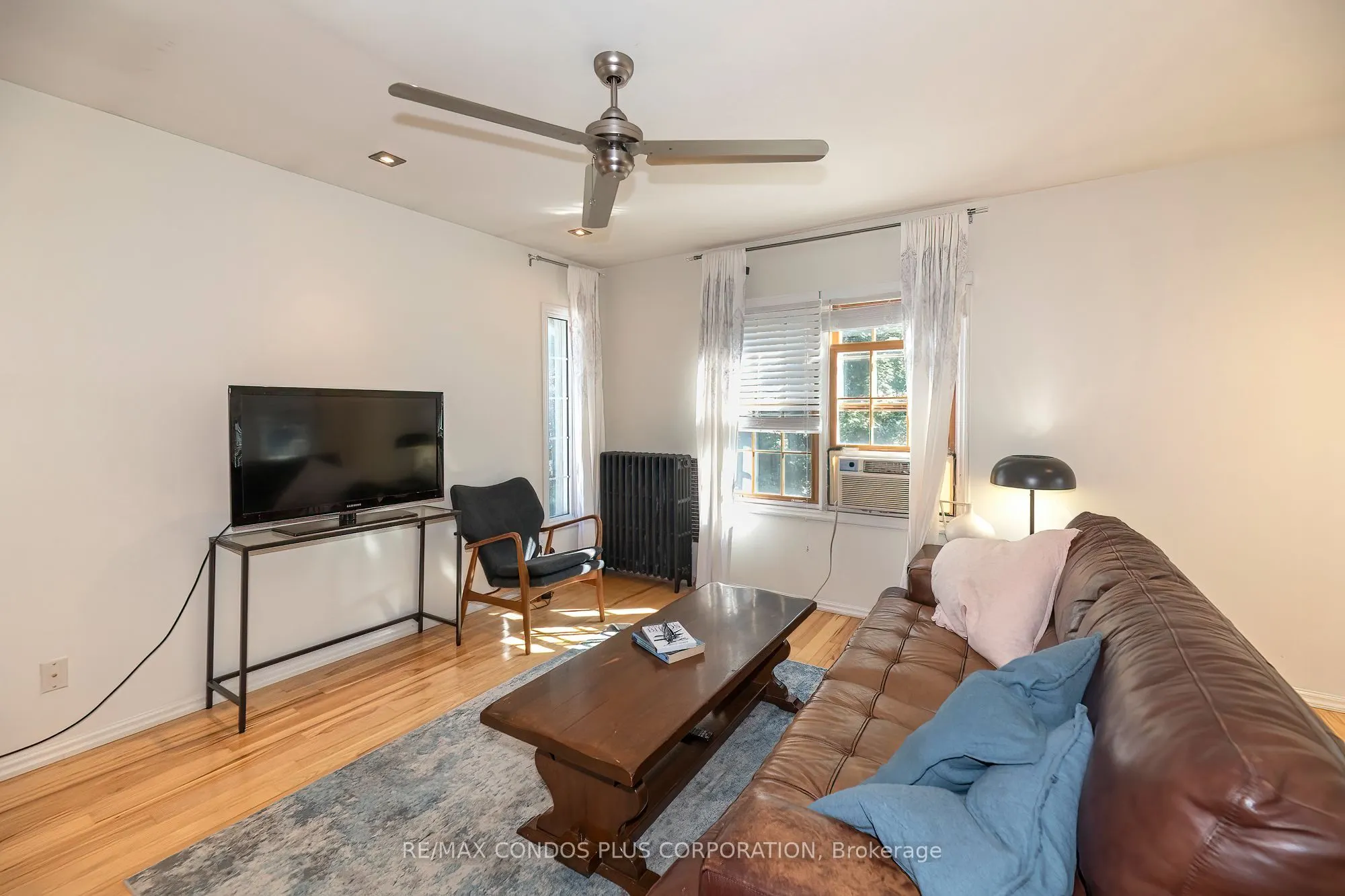 11 Elton Crescent