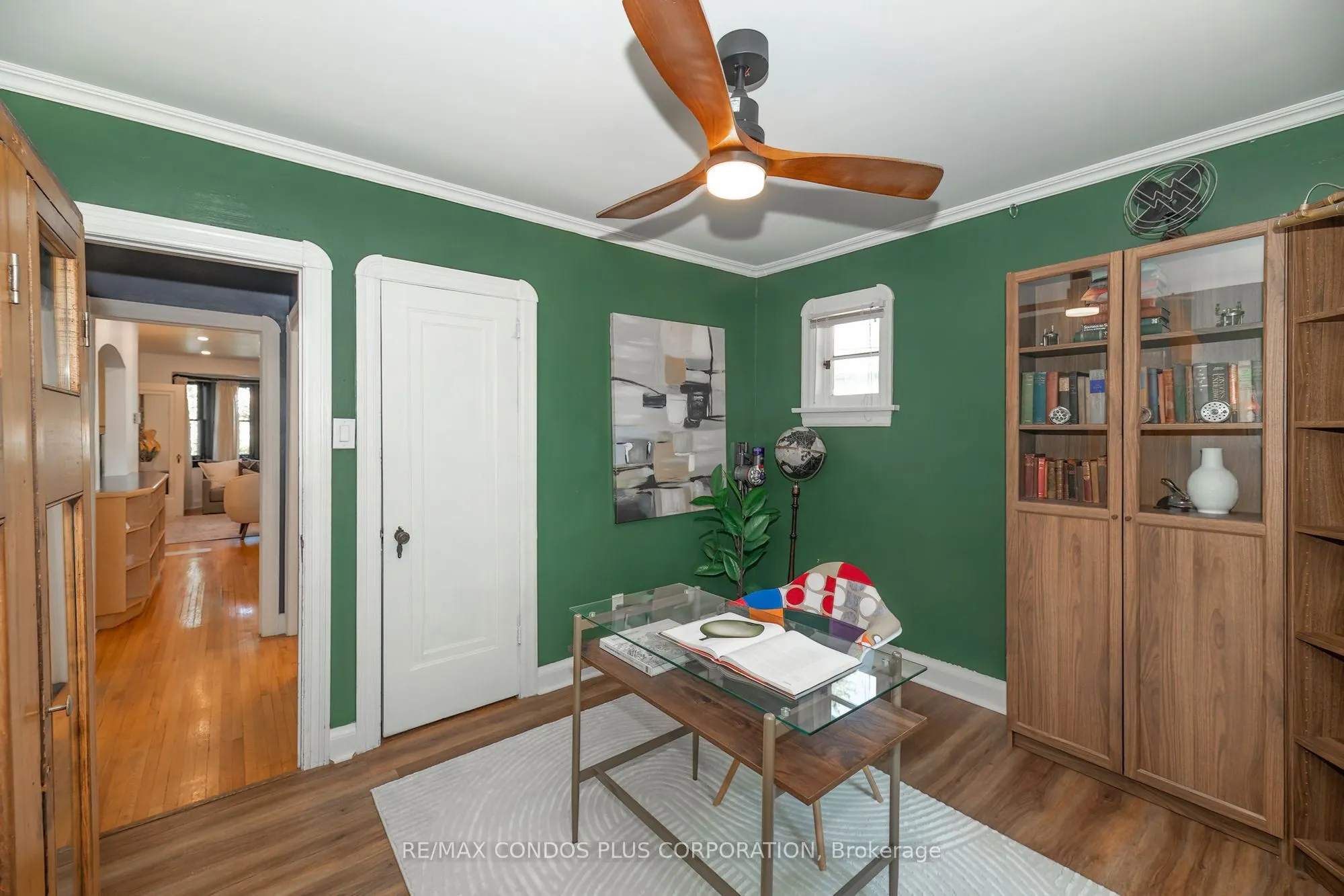 11 Elton Crescent