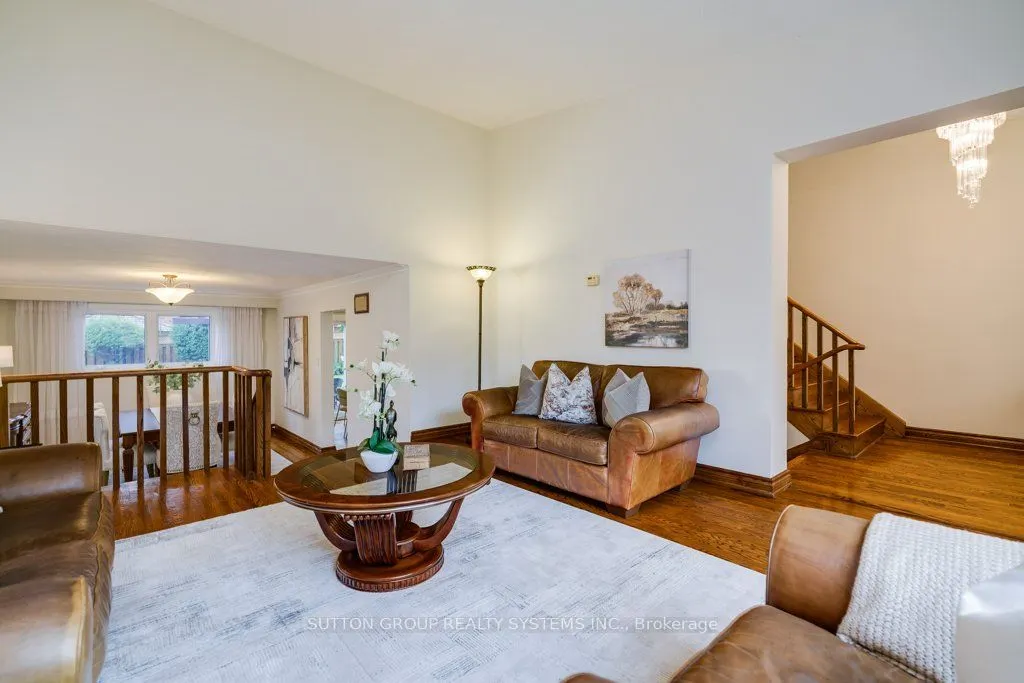 93 Poplar Heights Drive