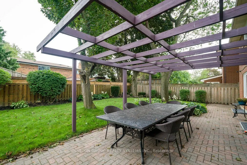 93 Poplar Heights Drive