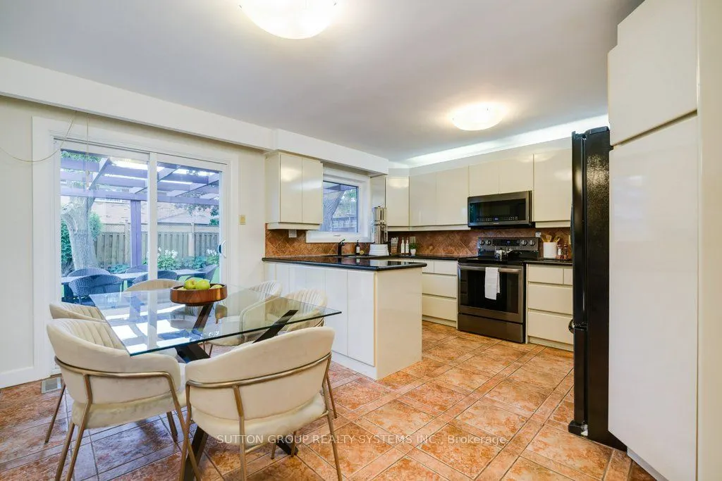 93 Poplar Heights Drive
