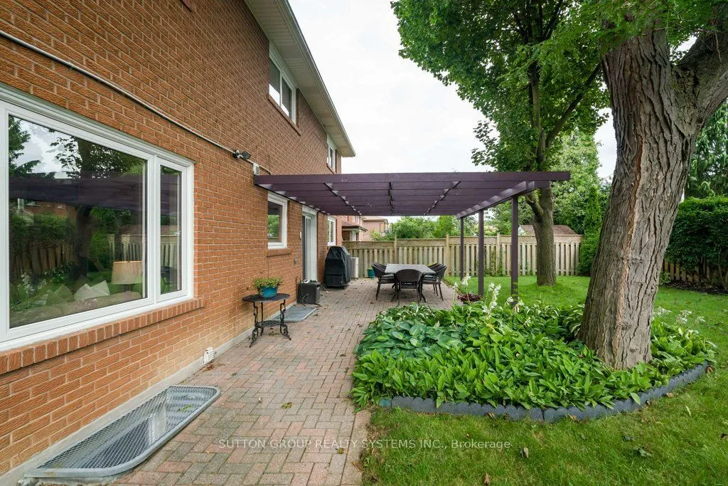 93 Poplar Heights Drive
