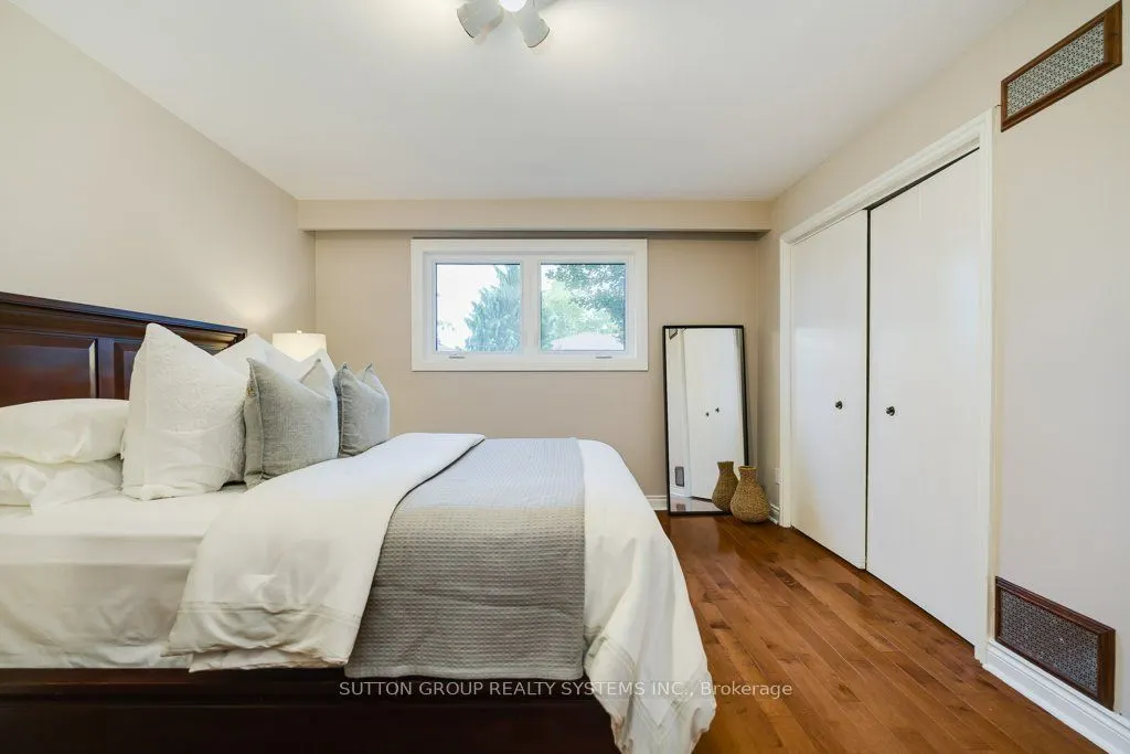 93 Poplar Heights Drive