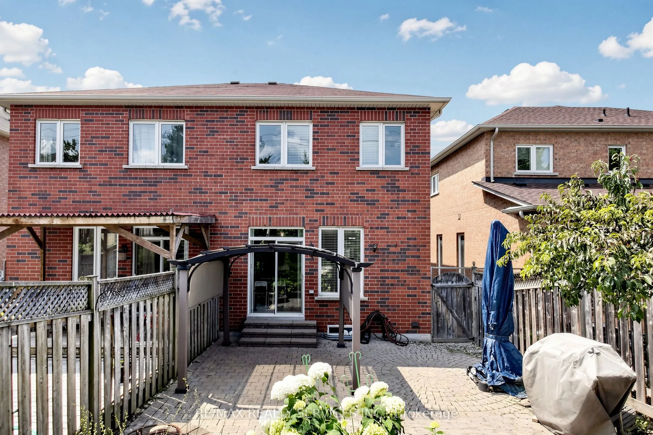 50 Rocky Point Crescent