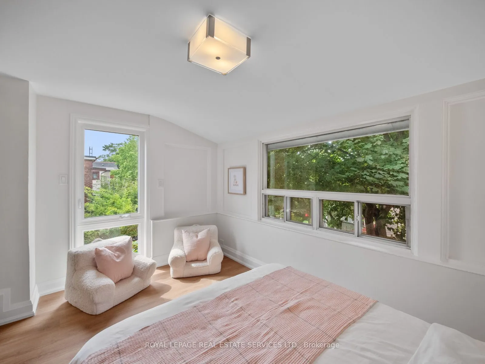 554 Runnymede Road