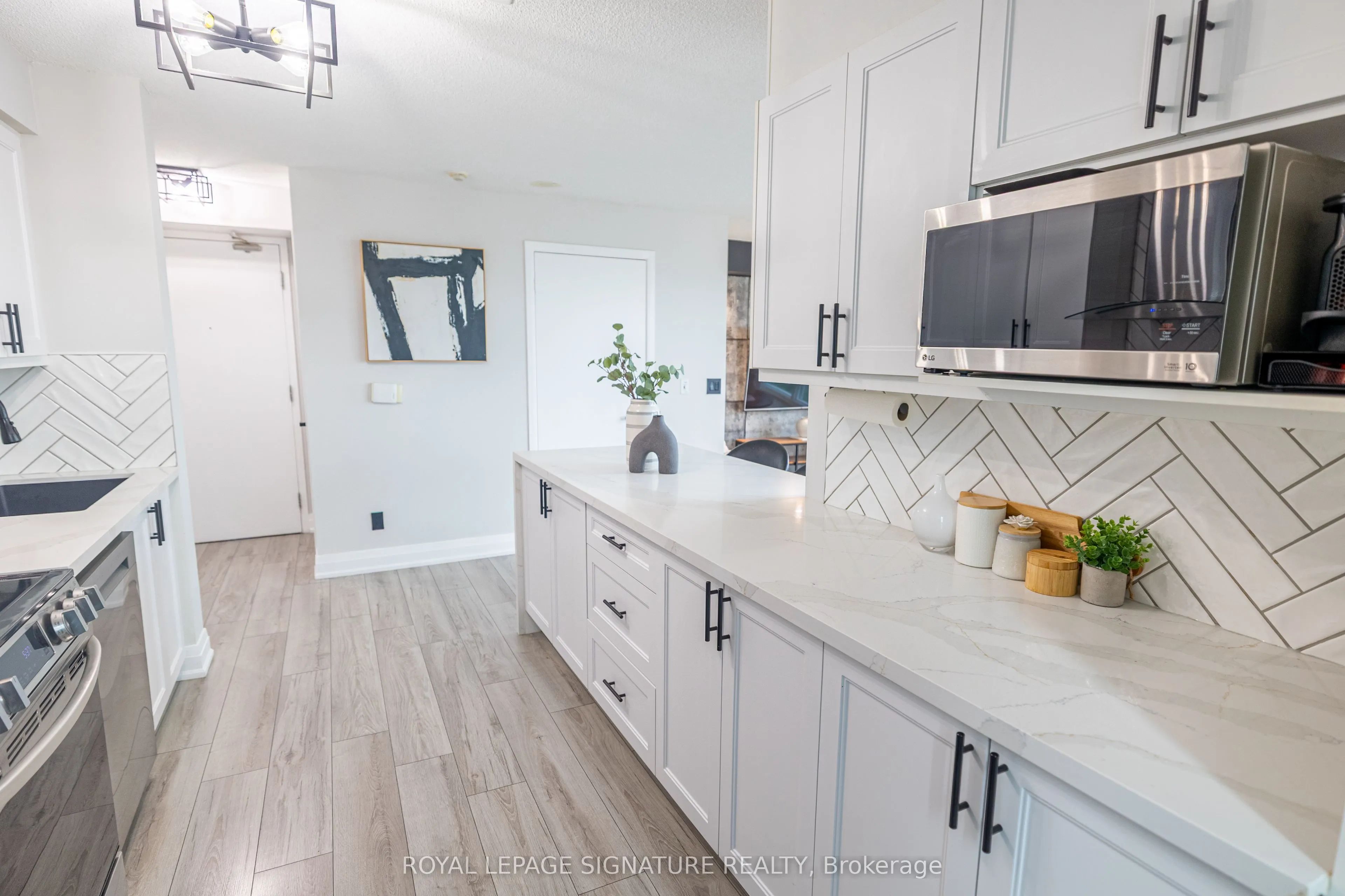 155 Legion Road N #1905