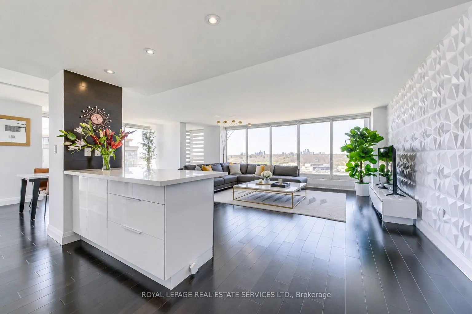 2045 Lake Shore Boulevard W #1607