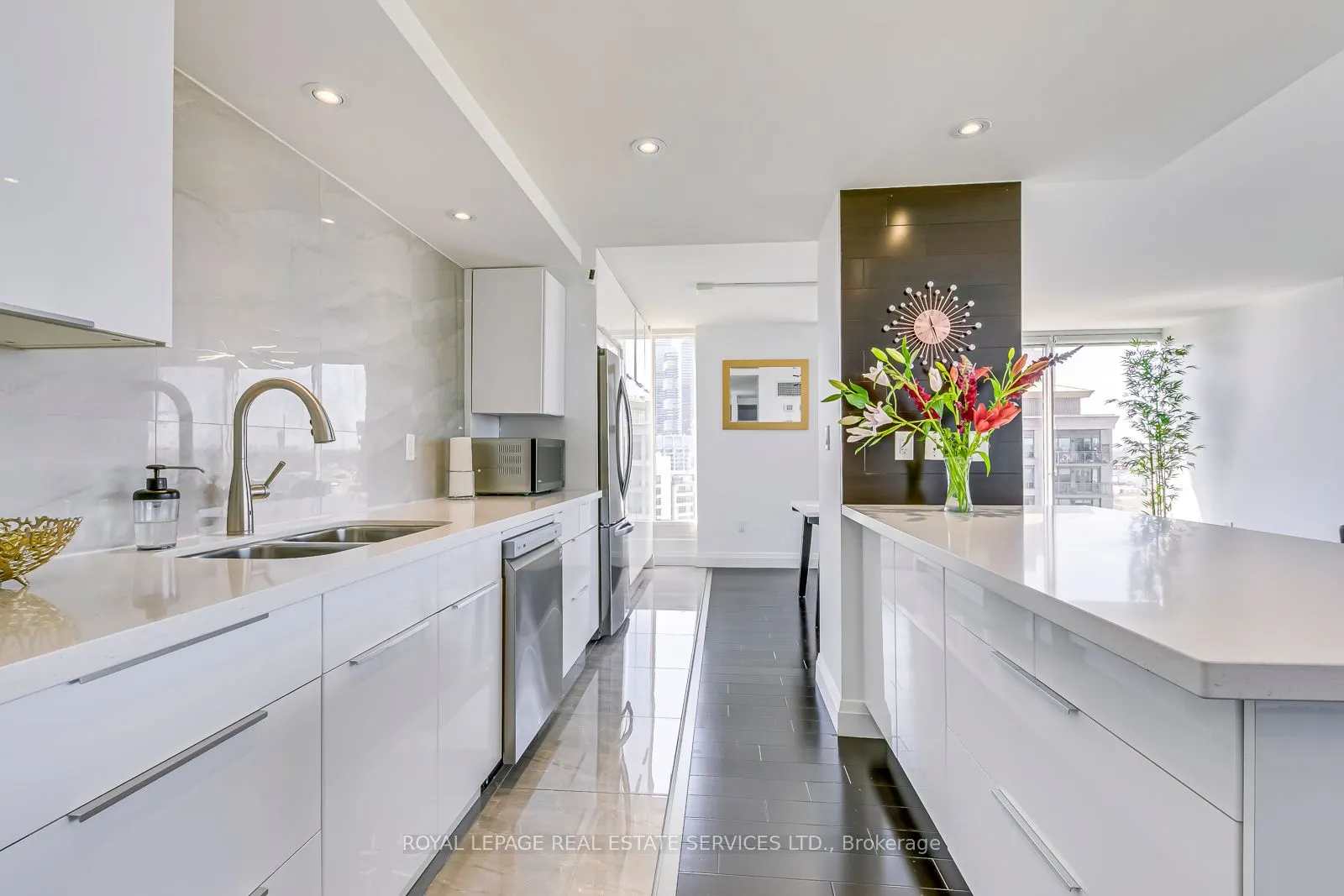 2045 Lake Shore Boulevard W #1607