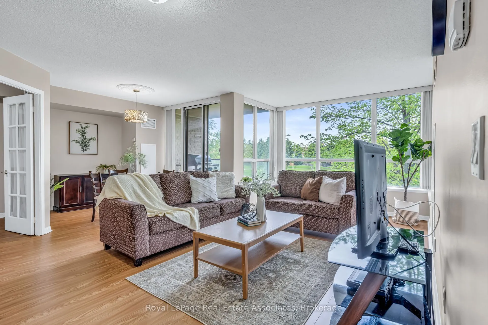 1140 Parkwest Place #208