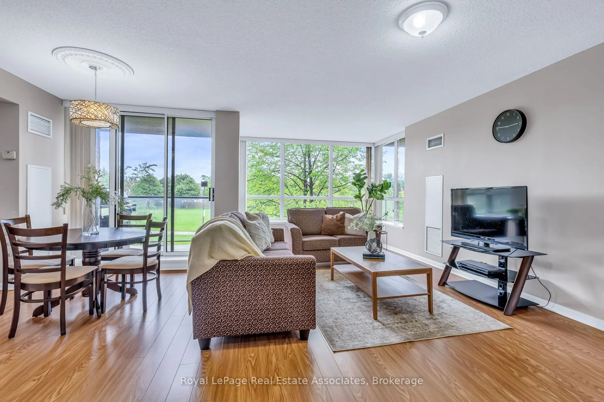 1140 Parkwest Place #208