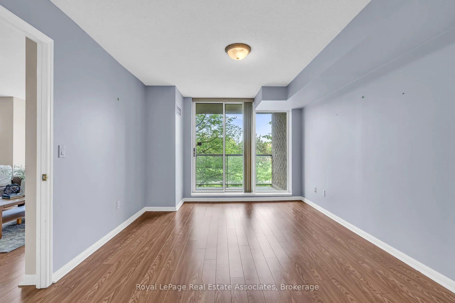 1140 Parkwest Place #208