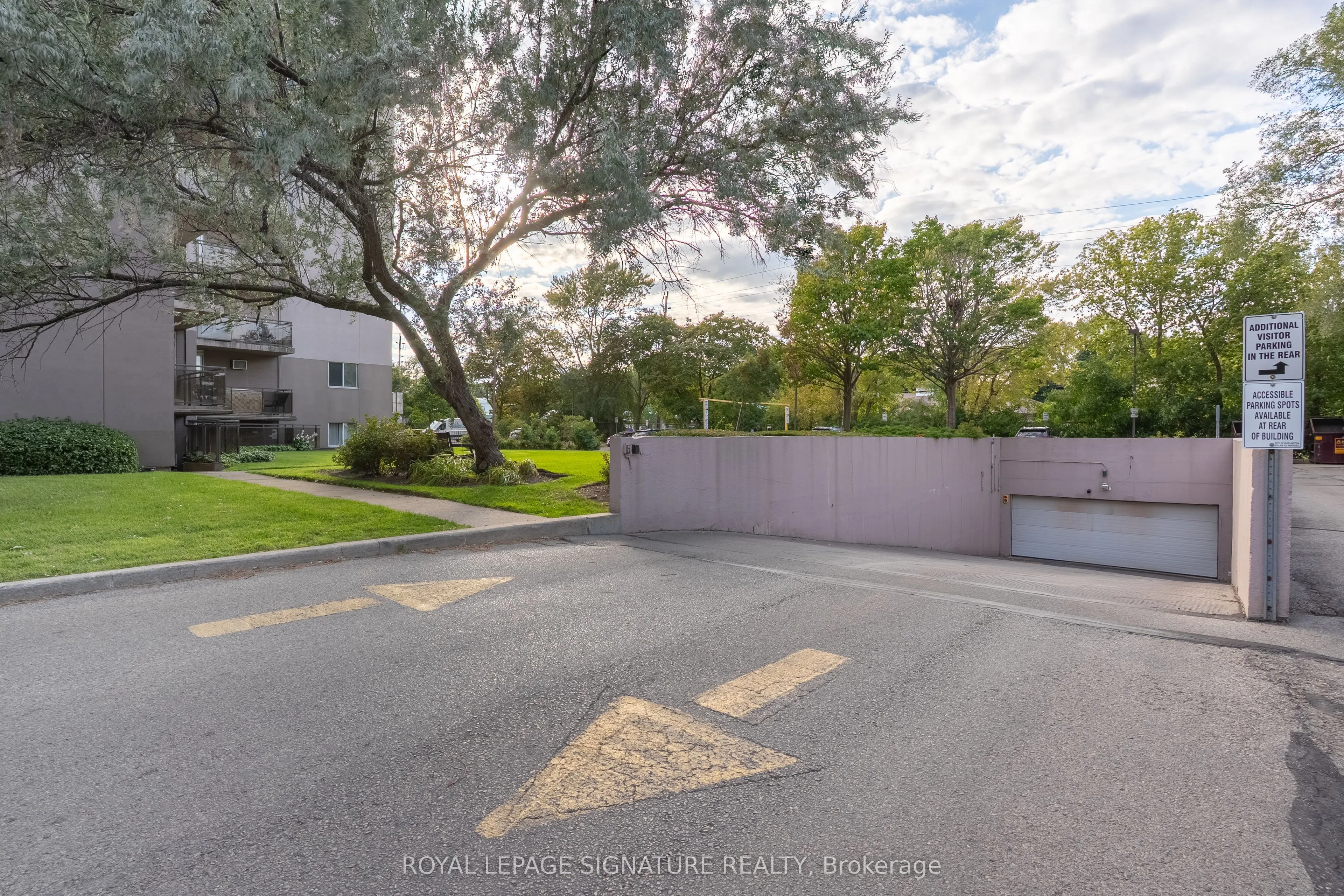 975 Warwick Court #1608