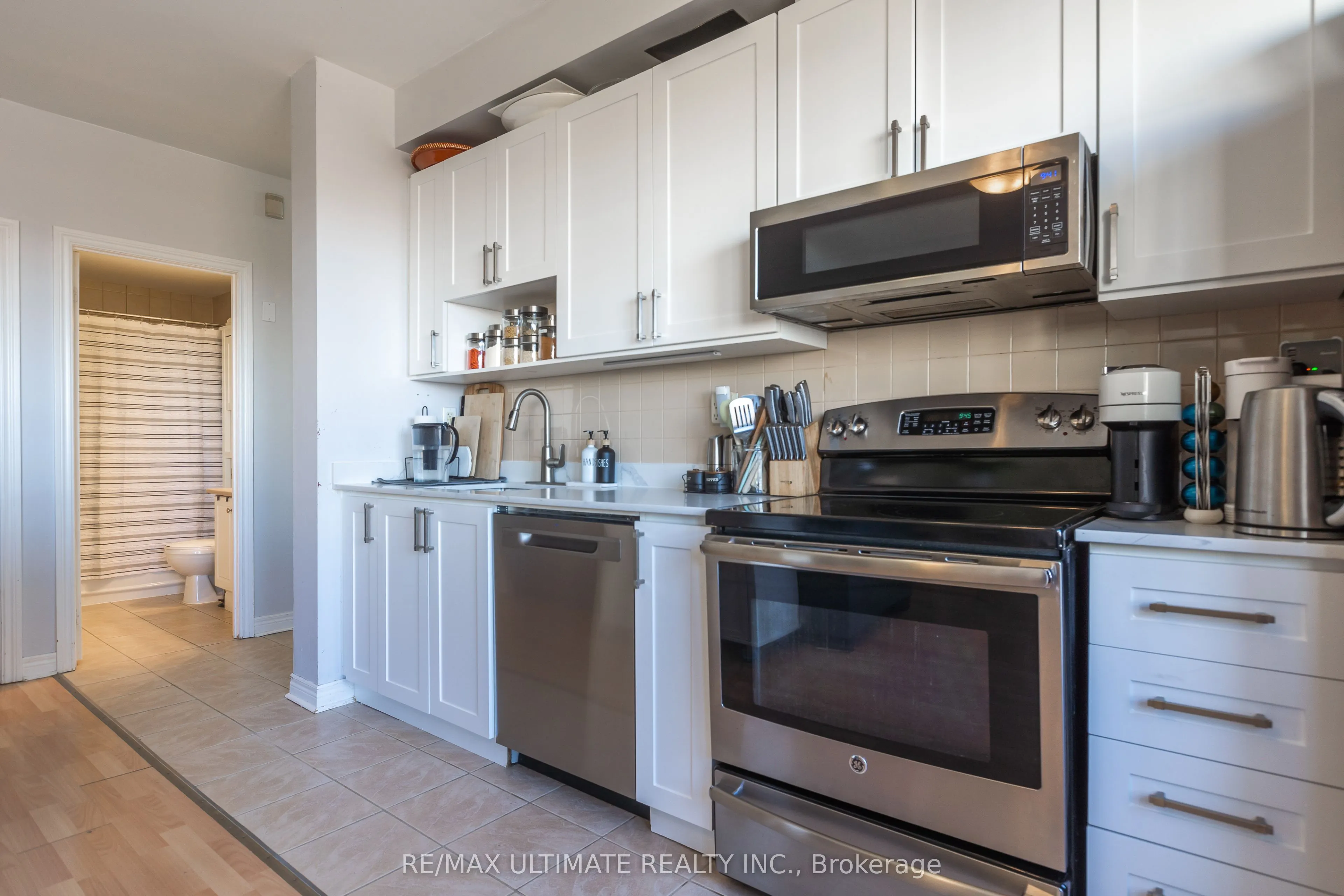 1415 Lawrence Avenue W #406