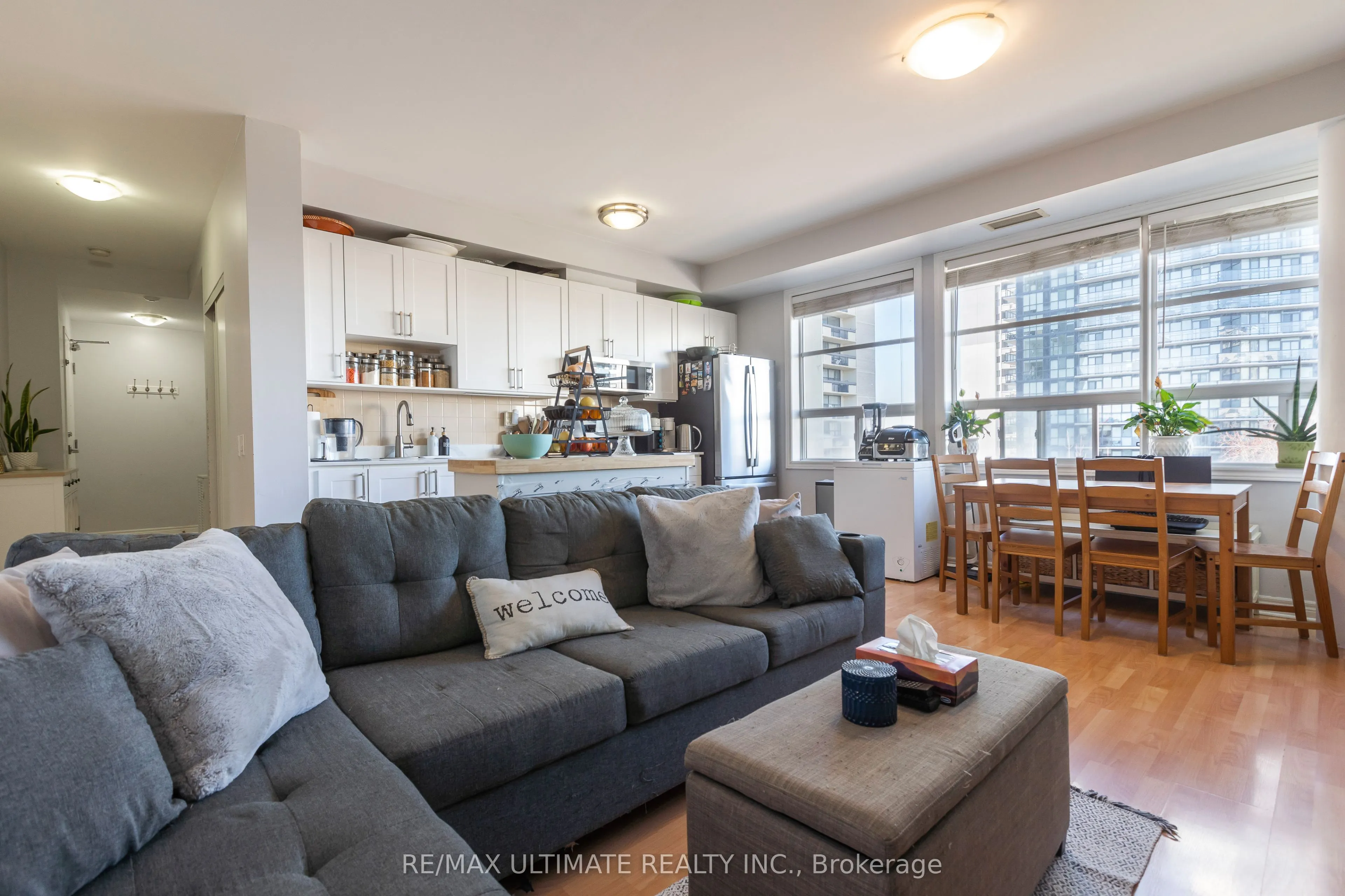 1415 Lawrence Avenue W #406