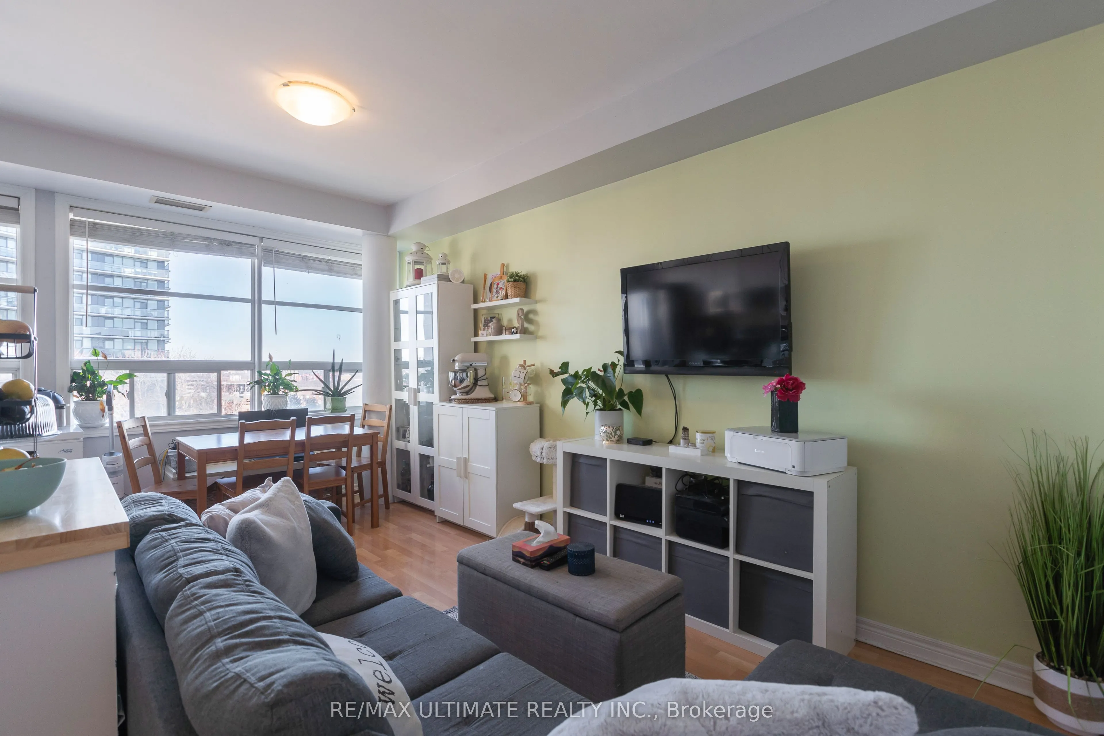 1415 Lawrence Avenue W #406