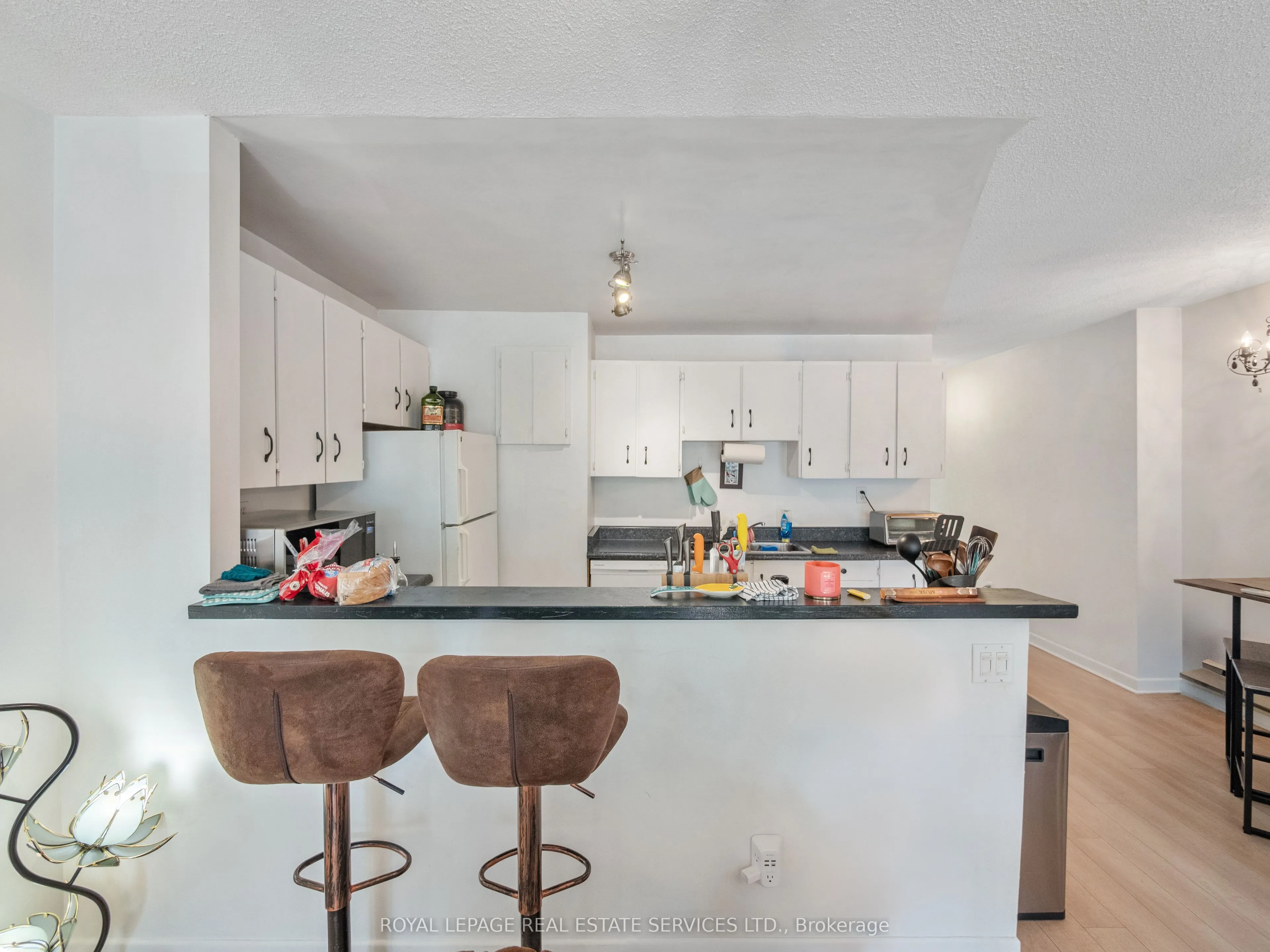 346 Indian Road Crescent