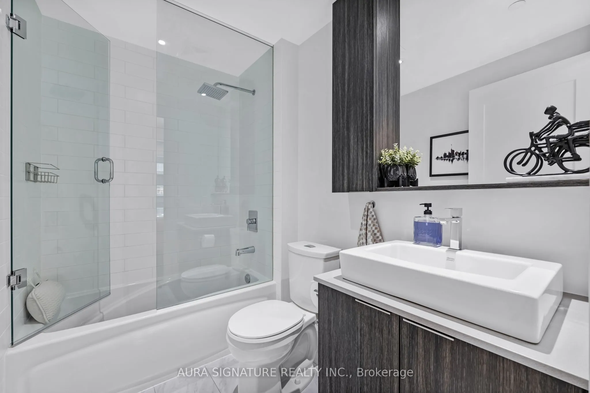 110 Marine Parade Drive #901