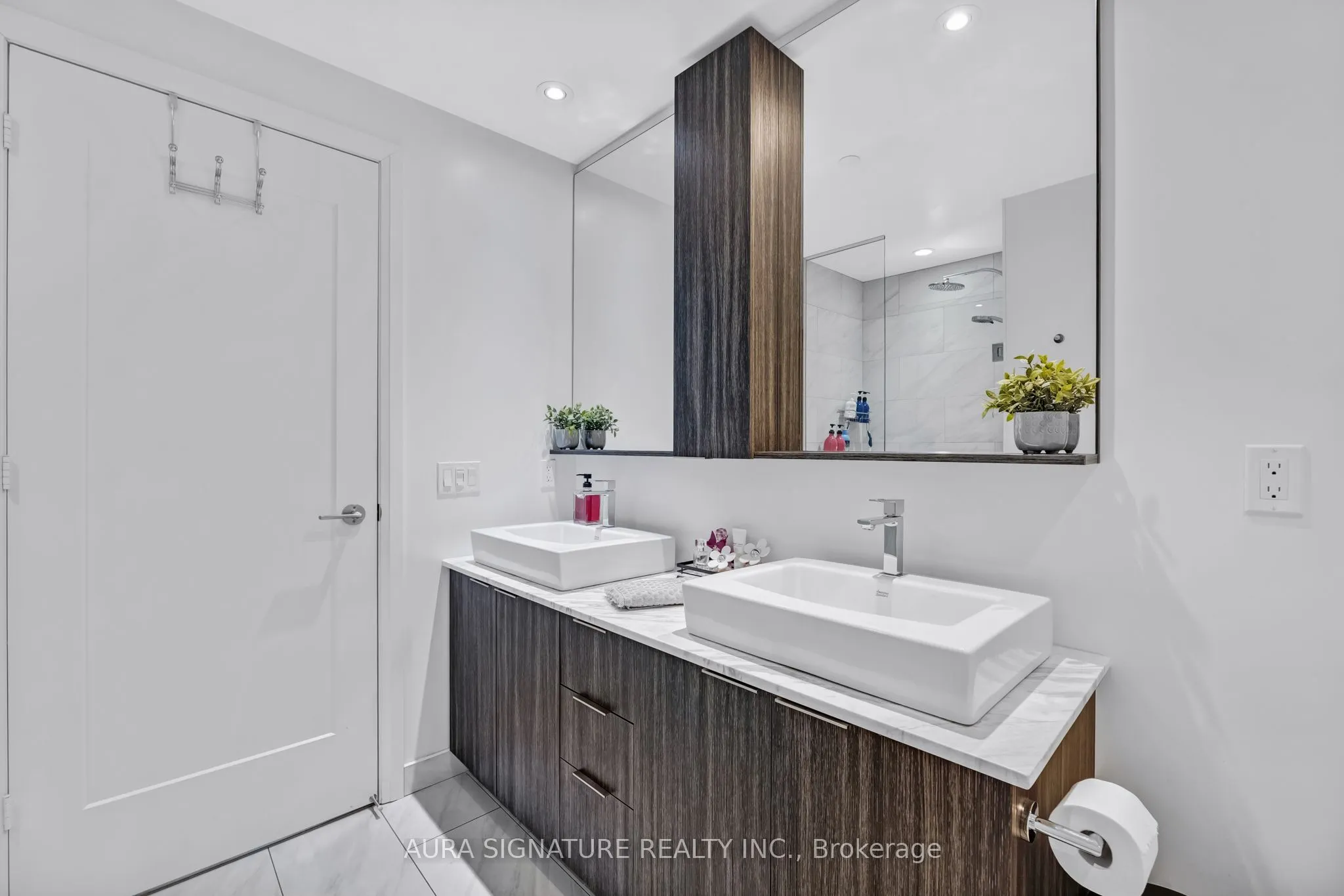 110 Marine Parade Drive #901