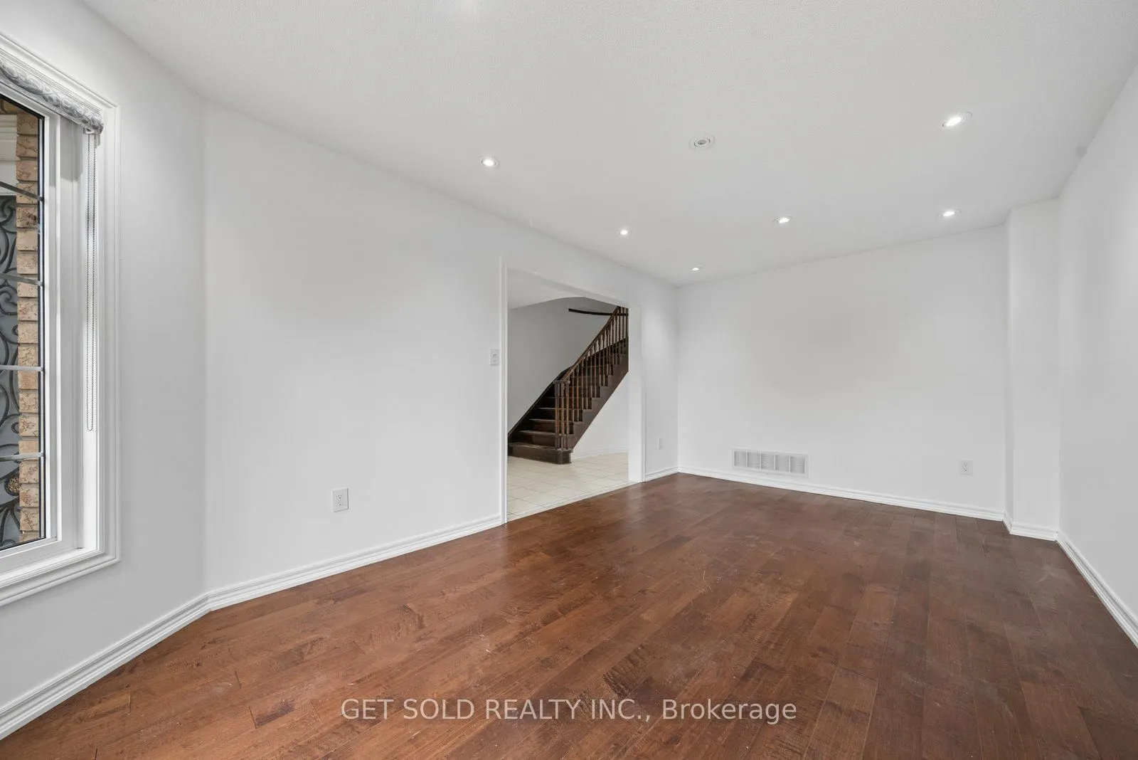 57 Oaklea Boulevard