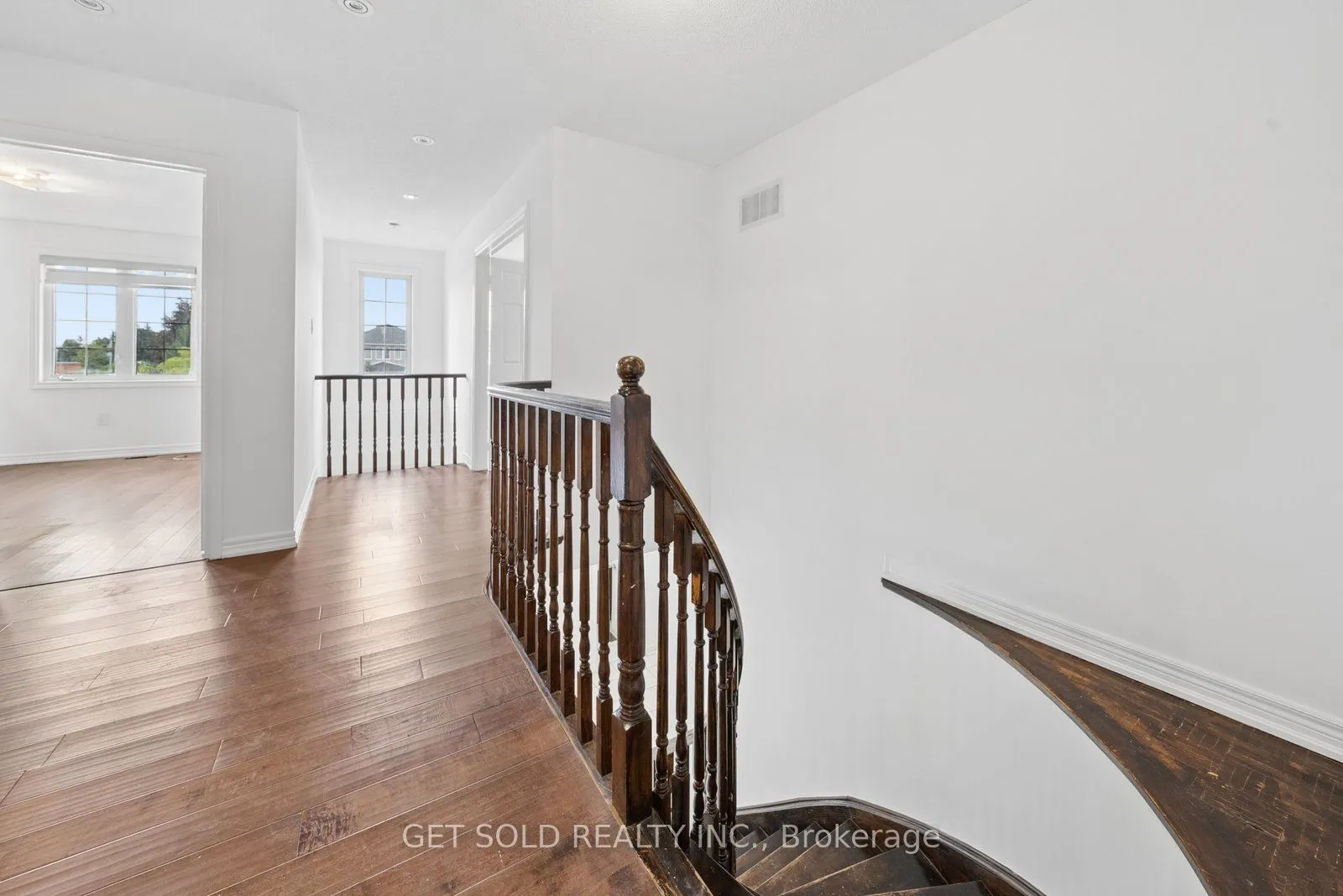 57 Oaklea Boulevard