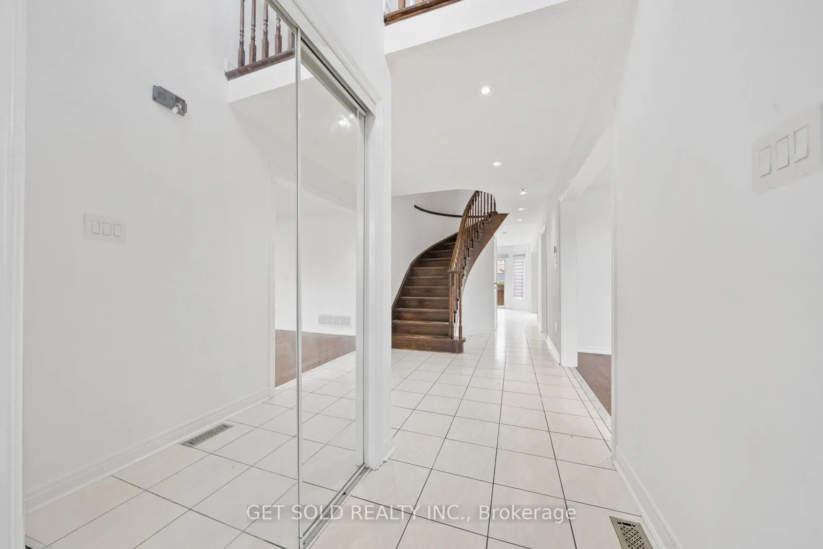 57 Oaklea Boulevard