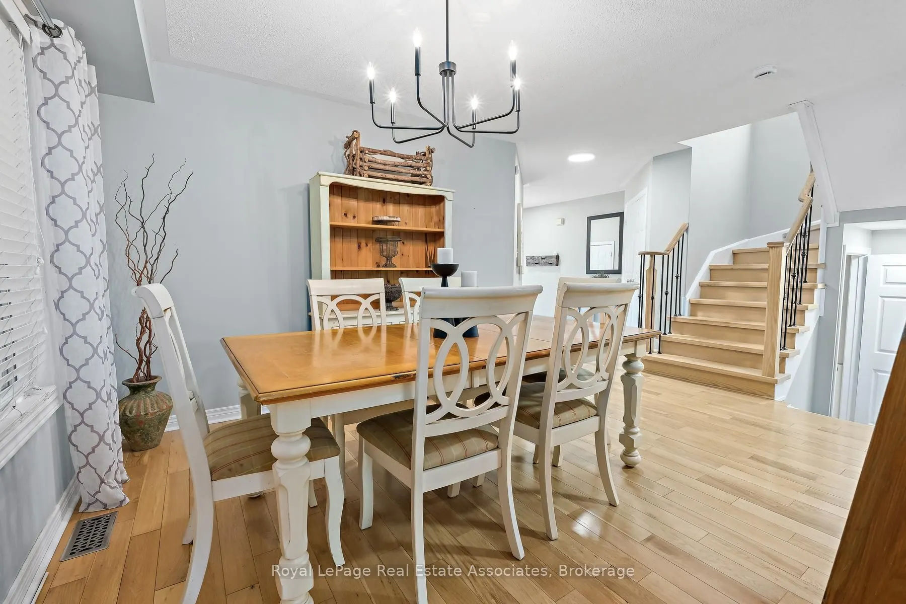 1069 Knotty Pine Grove
