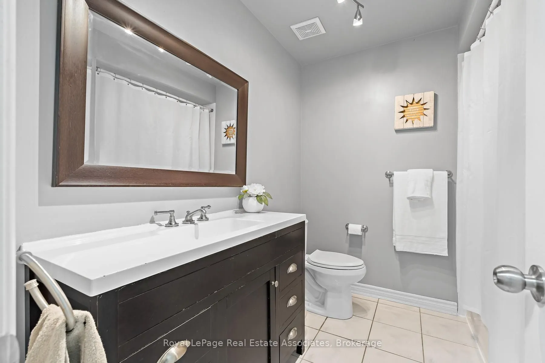 1069 Knotty Pine Grove