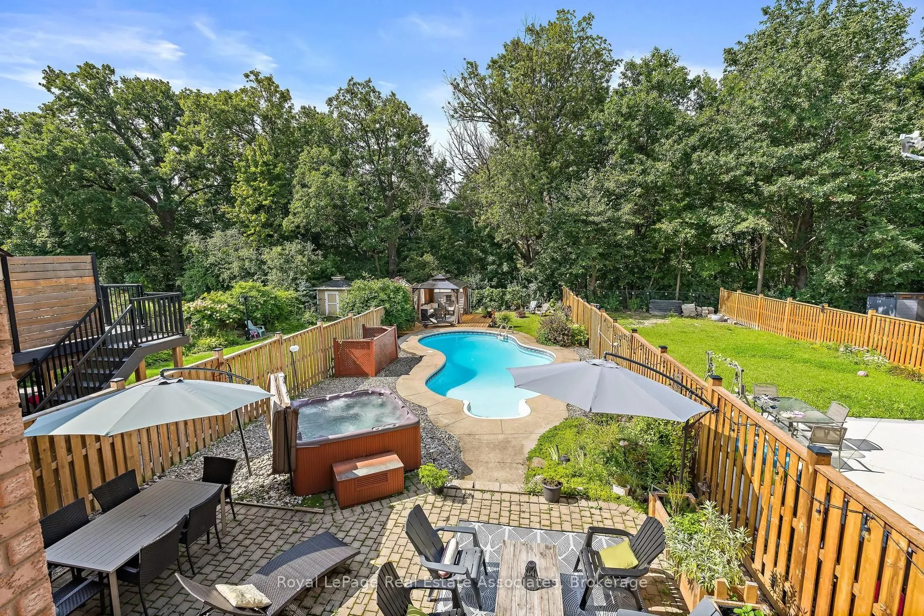 1069 Knotty Pine Grove