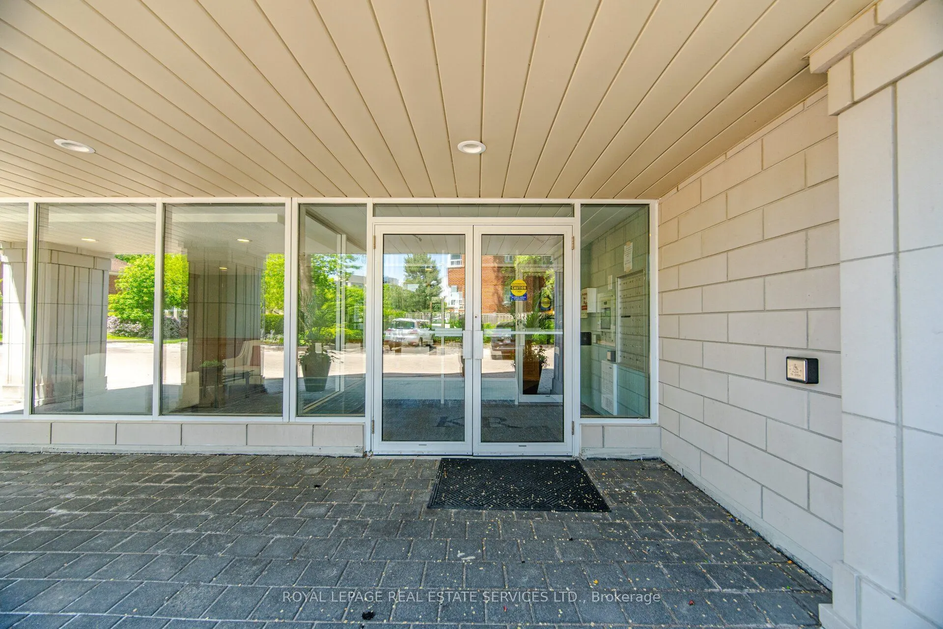 30 Anglesey Boulevard #PH403