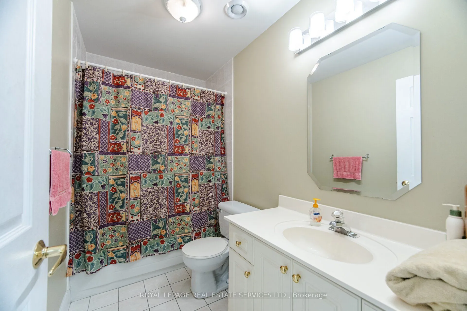 30 Anglesey Boulevard #PH403