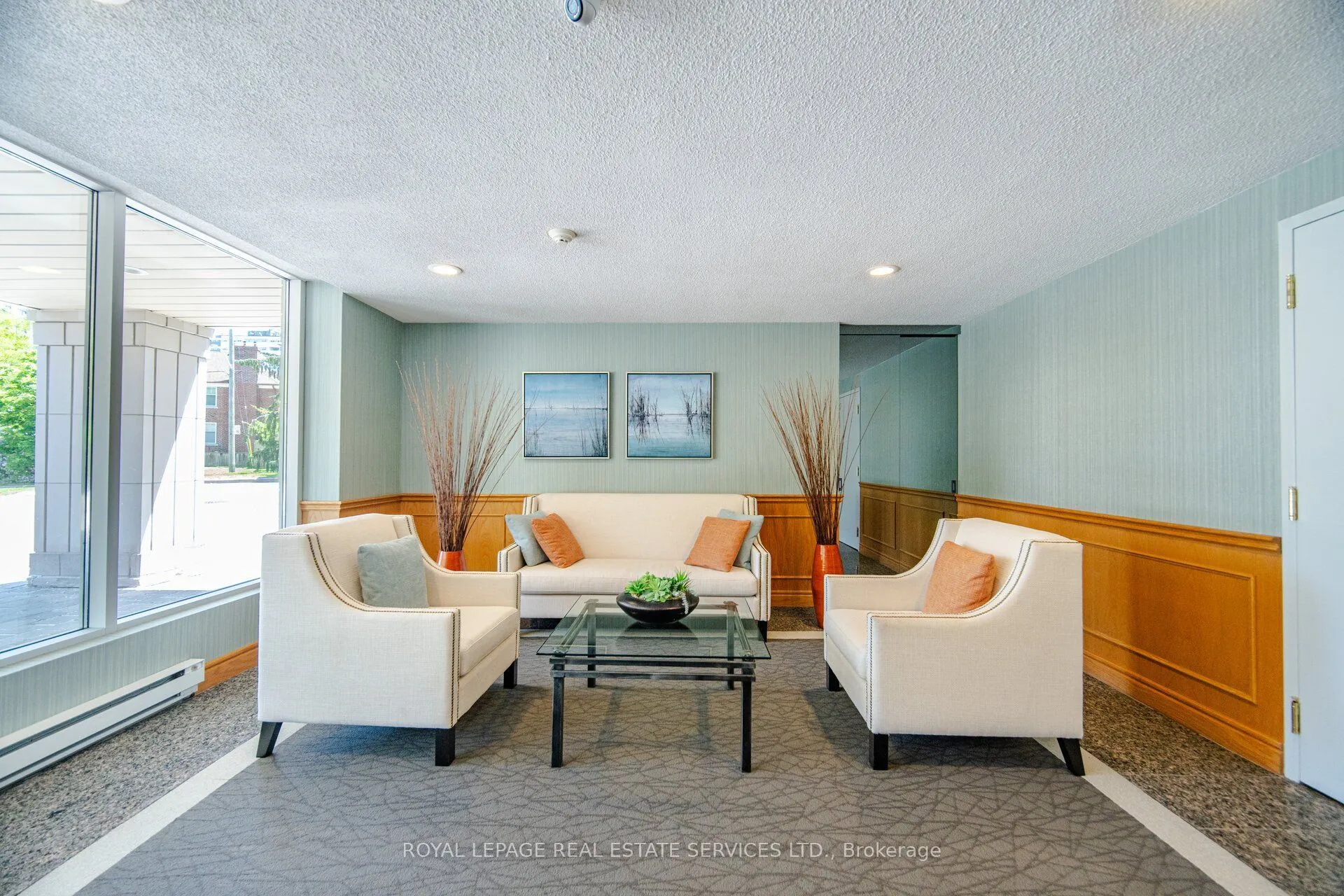 30 Anglesey Boulevard #PH403