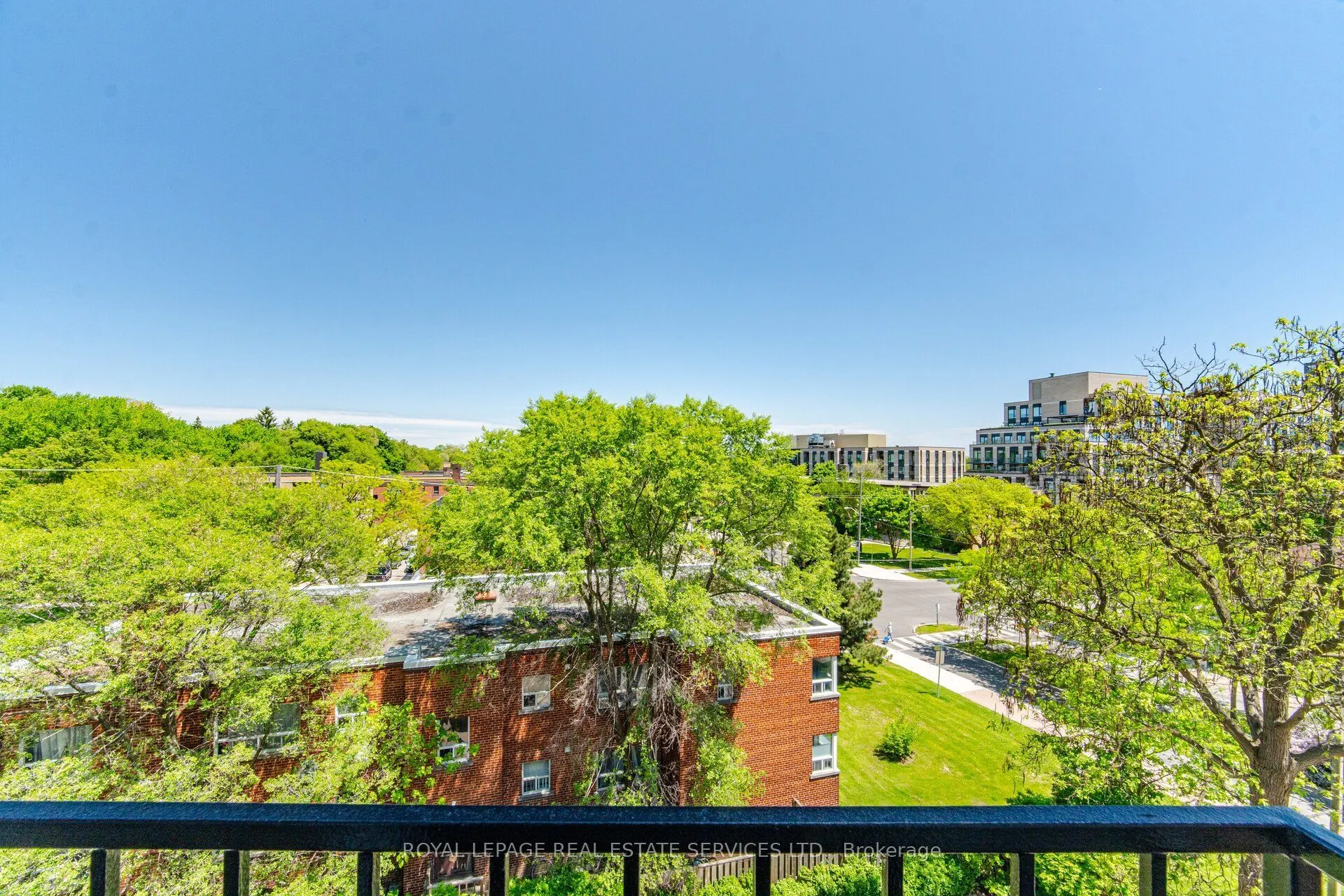 30 Anglesey Boulevard #PH403