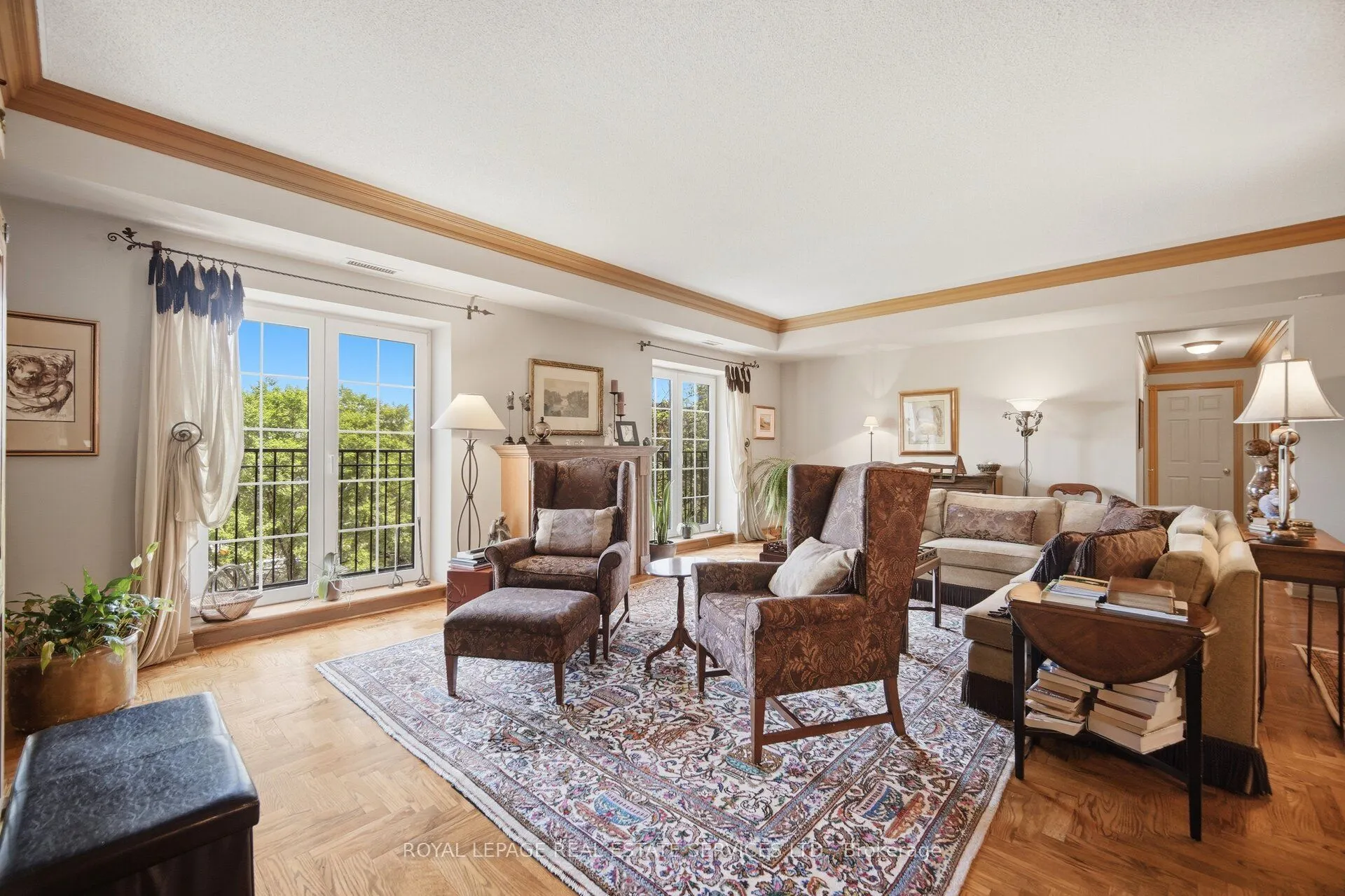 30 Anglesey Boulevard #PH403