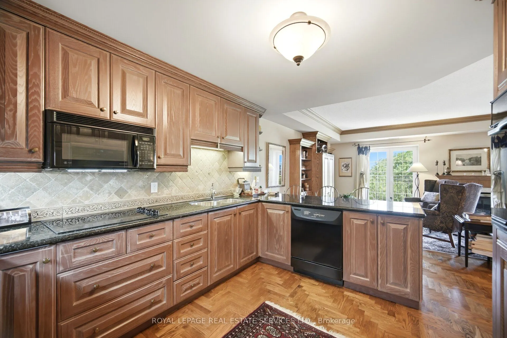30 Anglesey Boulevard #PH403