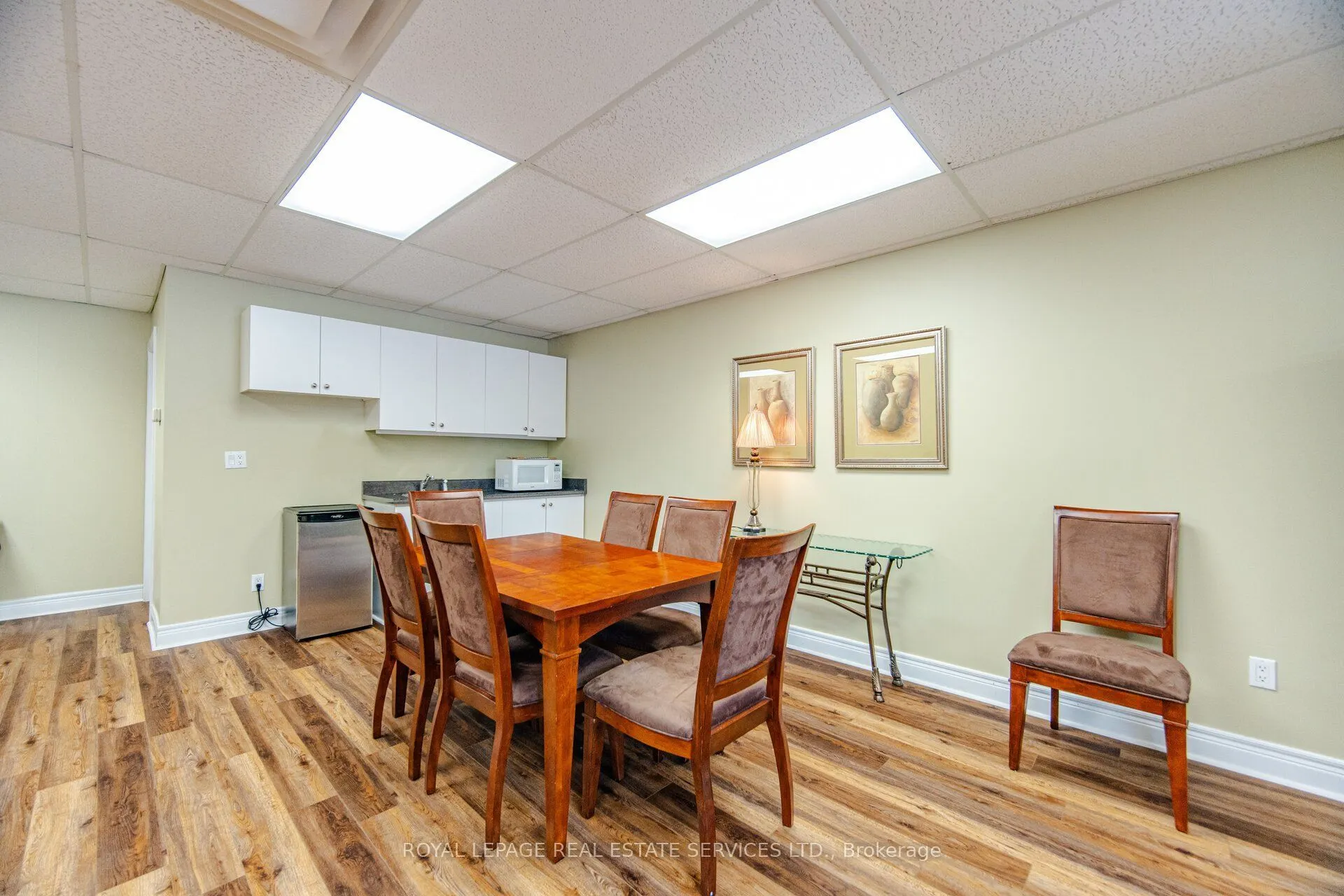 30 Anglesey Boulevard #PH403