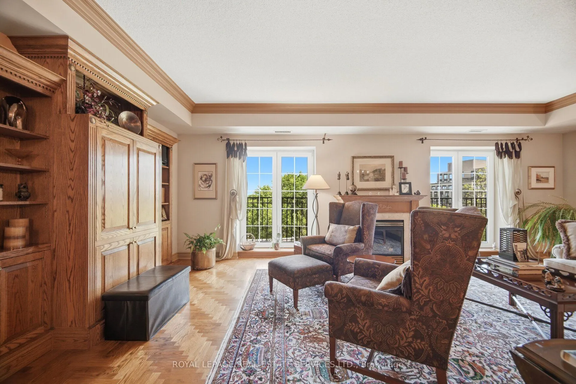 30 Anglesey Boulevard #PH403